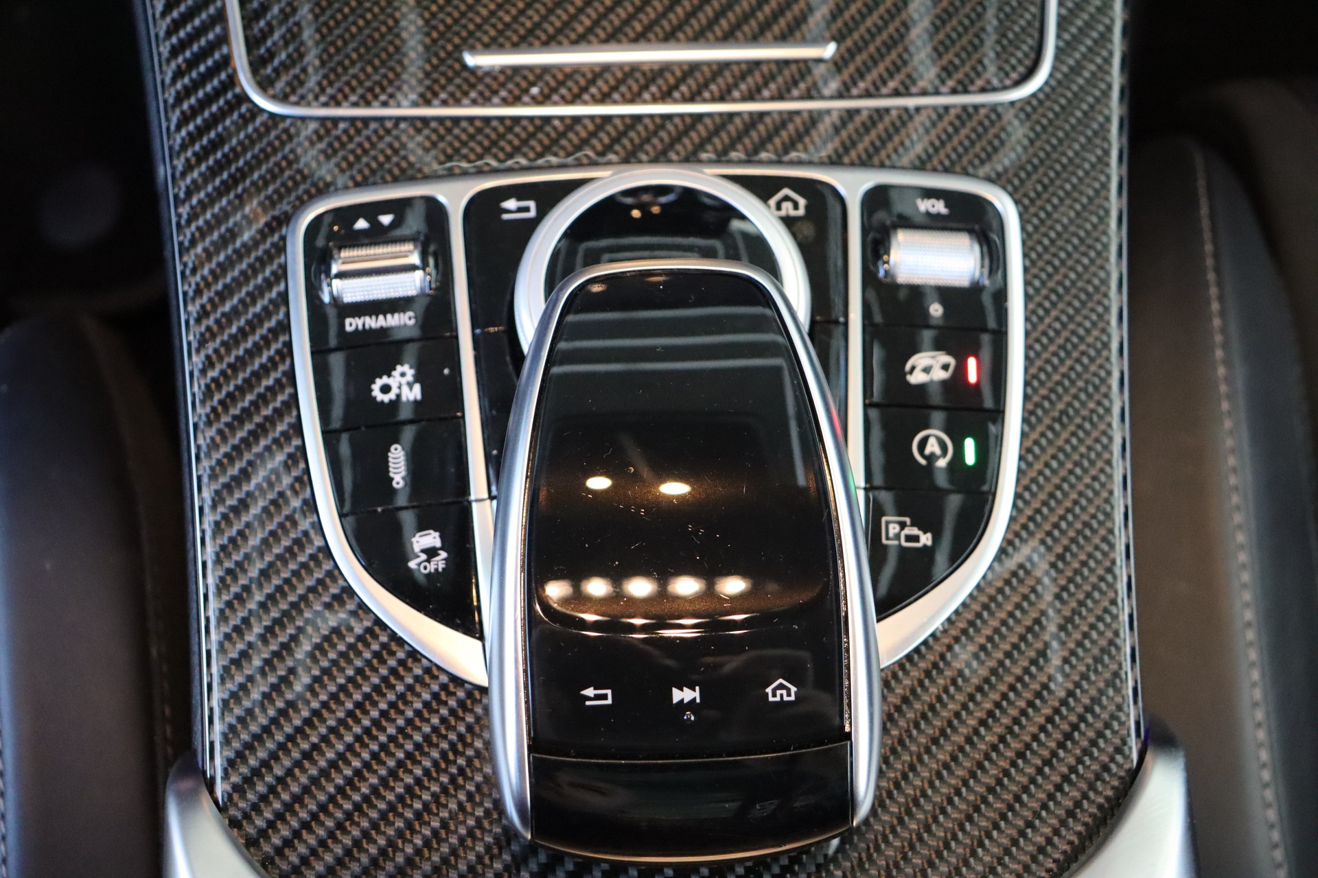 MERCEDES-BENZ C 63 S AMG 9G-TRONIC ** AERODYNAMIK-PAKET ** CABRON INTERIOR & EXTERIOR ** BURMESTER ** CH-FAHRZEUG **-image-29