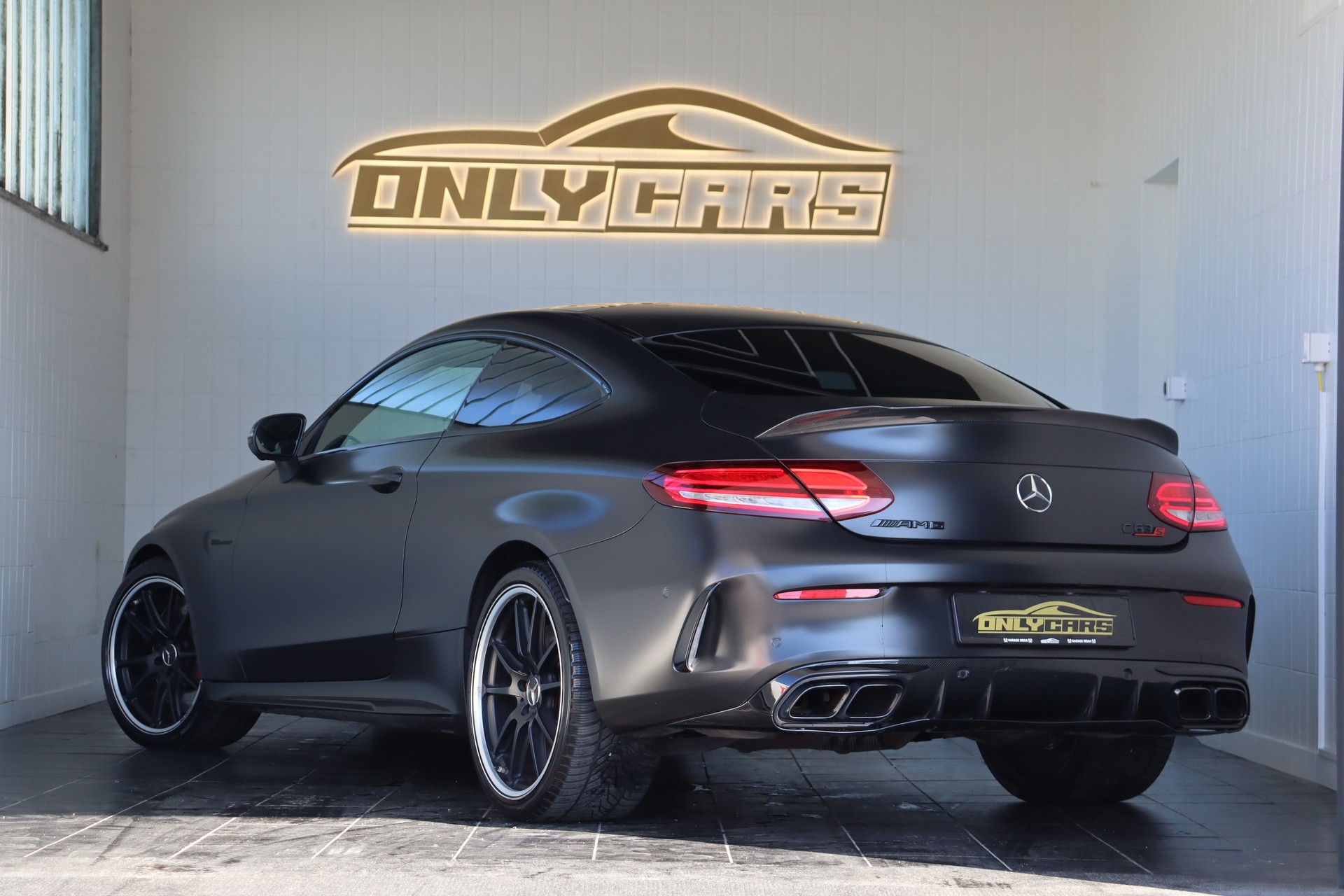 MERCEDES-BENZ C 63 S AMG 9G-TRONIC ** AERODYNAMIK-PAKET ** CABRON INTERIOR & EXTERIOR ** BURMESTER ** CH-FAHRZEUG **-image-7