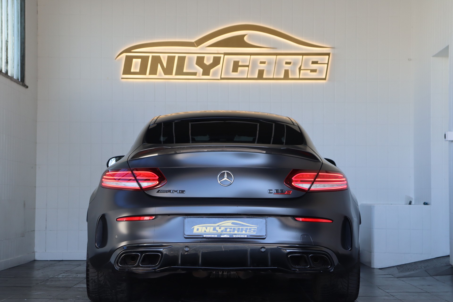 MERCEDES-BENZ C 63 S AMG 9G-TRONIC ** AERODYNAMIK-PAKET ** CABRON INTERIOR & EXTERIOR ** BURMESTER ** CH-FAHRZEUG **-image-8
