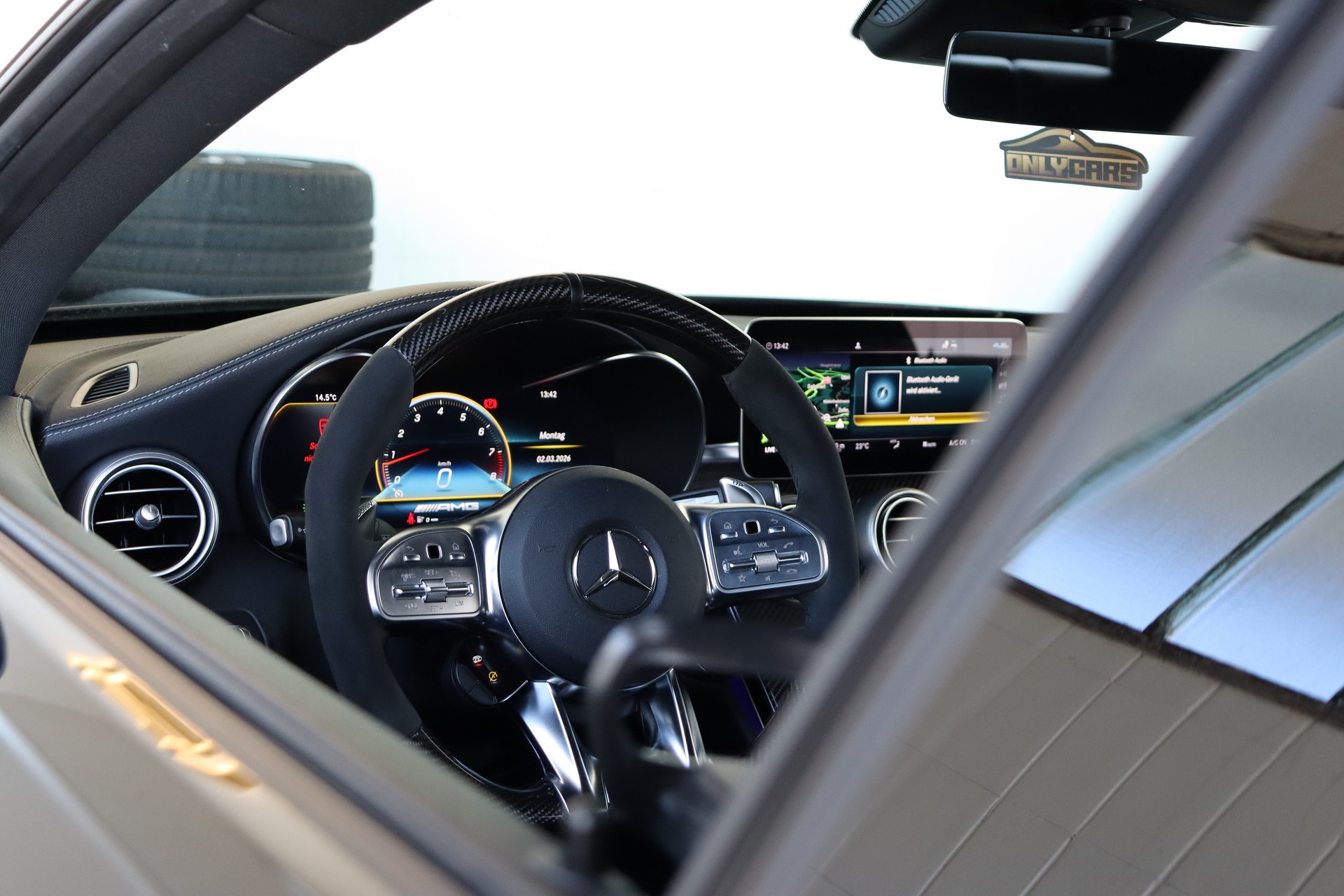 MERCEDES-BENZ C 63 S AMG 9G-TRONIC ** AERODYNAMIK-PAKET ** CABRON INTERIOR & EXTERIOR ** BURMESTER ** CH-FAHRZEUG **-image-16