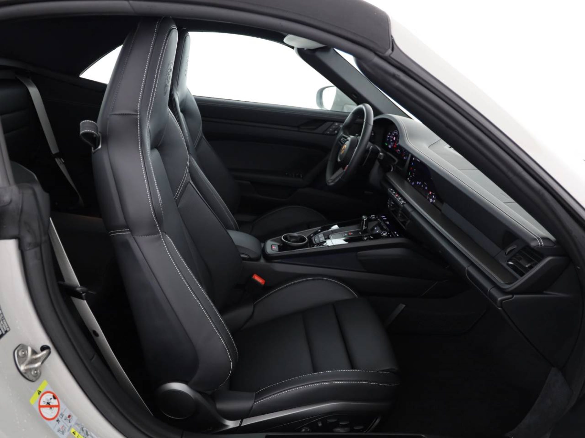 PORSCHE 911 Carrera 4S Cabriolet-image-17
