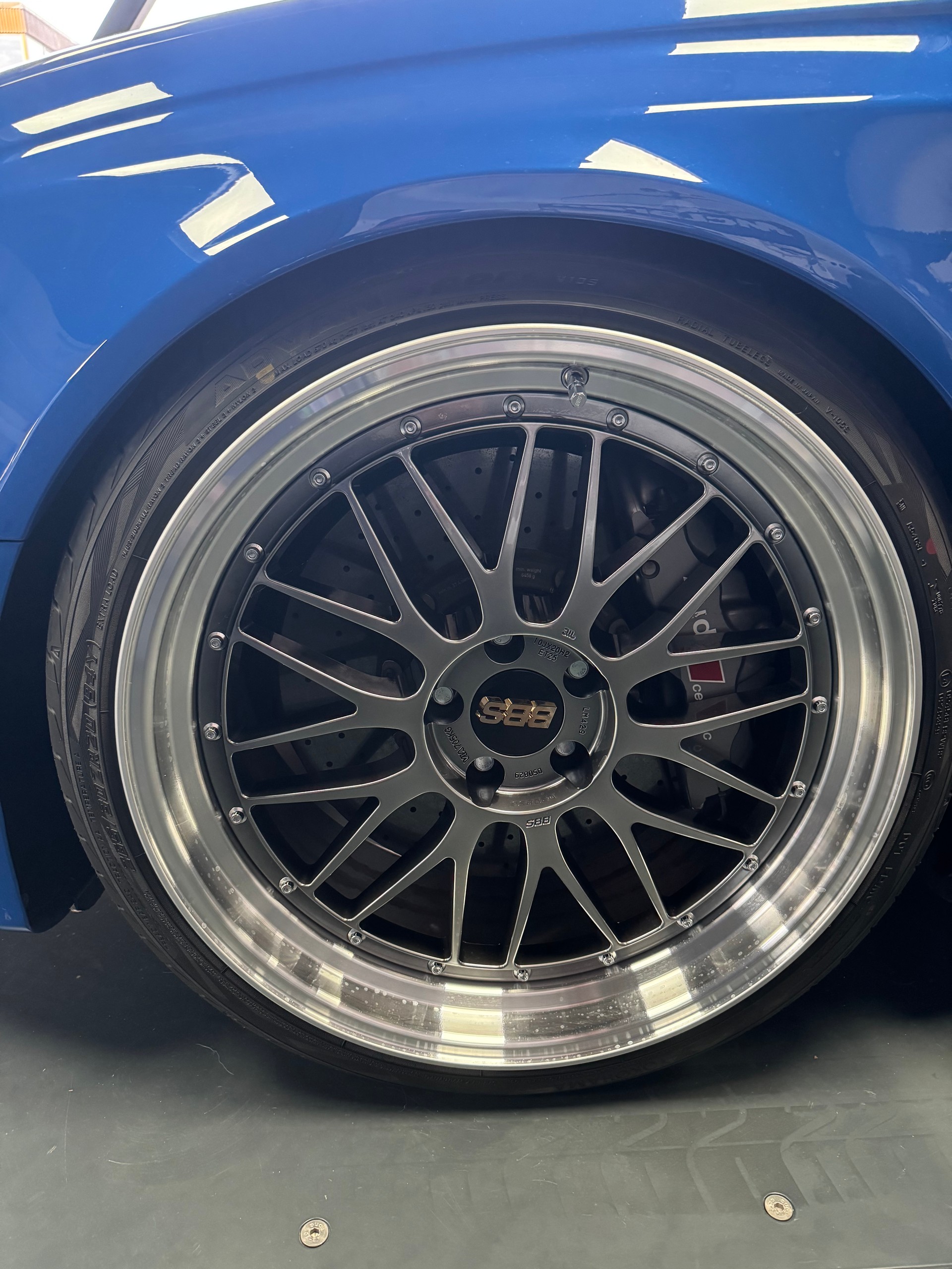 AUDI RS4 Avant 4.2 FSI V8 quattro S-tronic-image-4