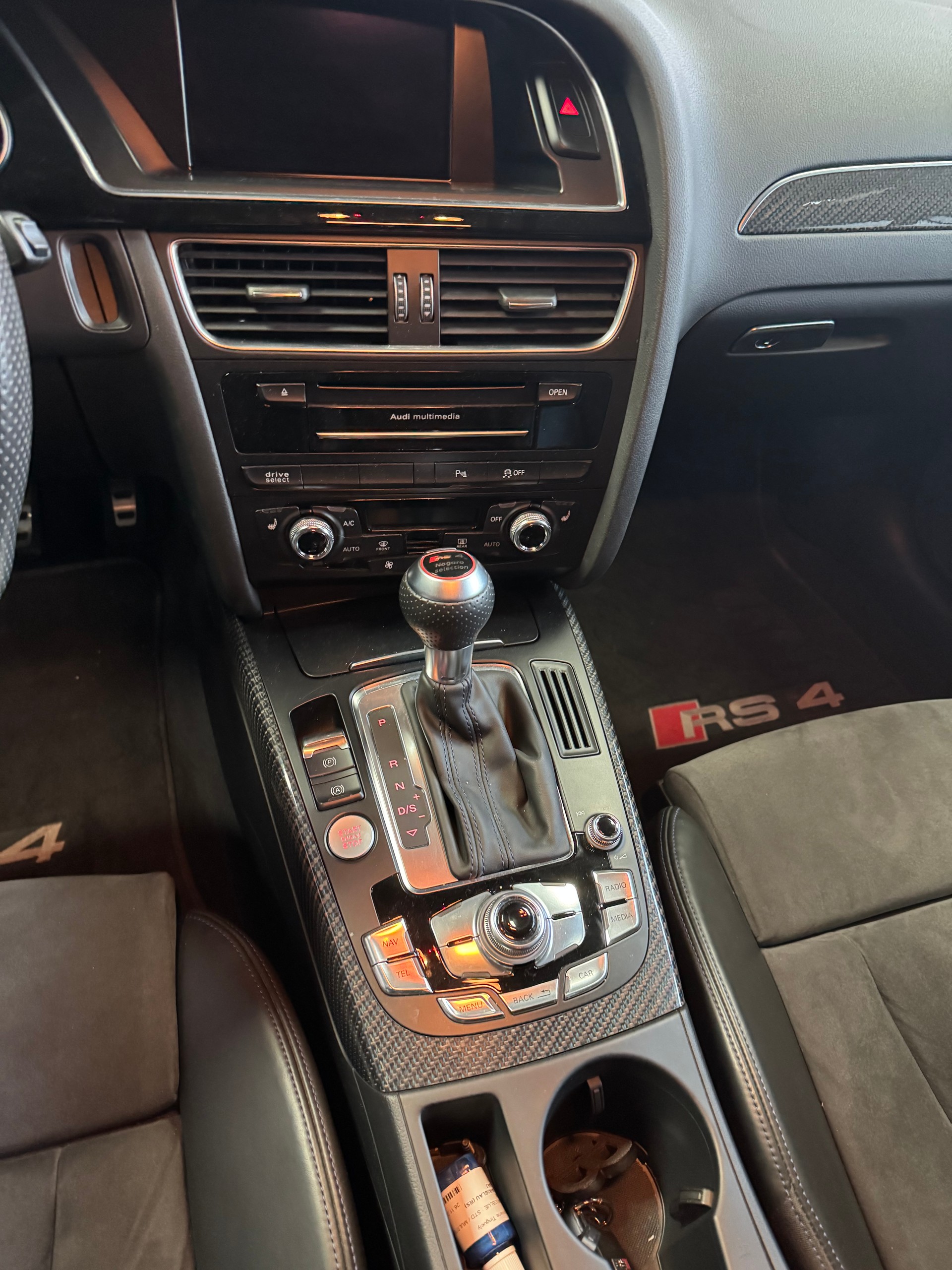 AUDI RS4 Avant 4.2 FSI V8 quattro S-tronic-image-7