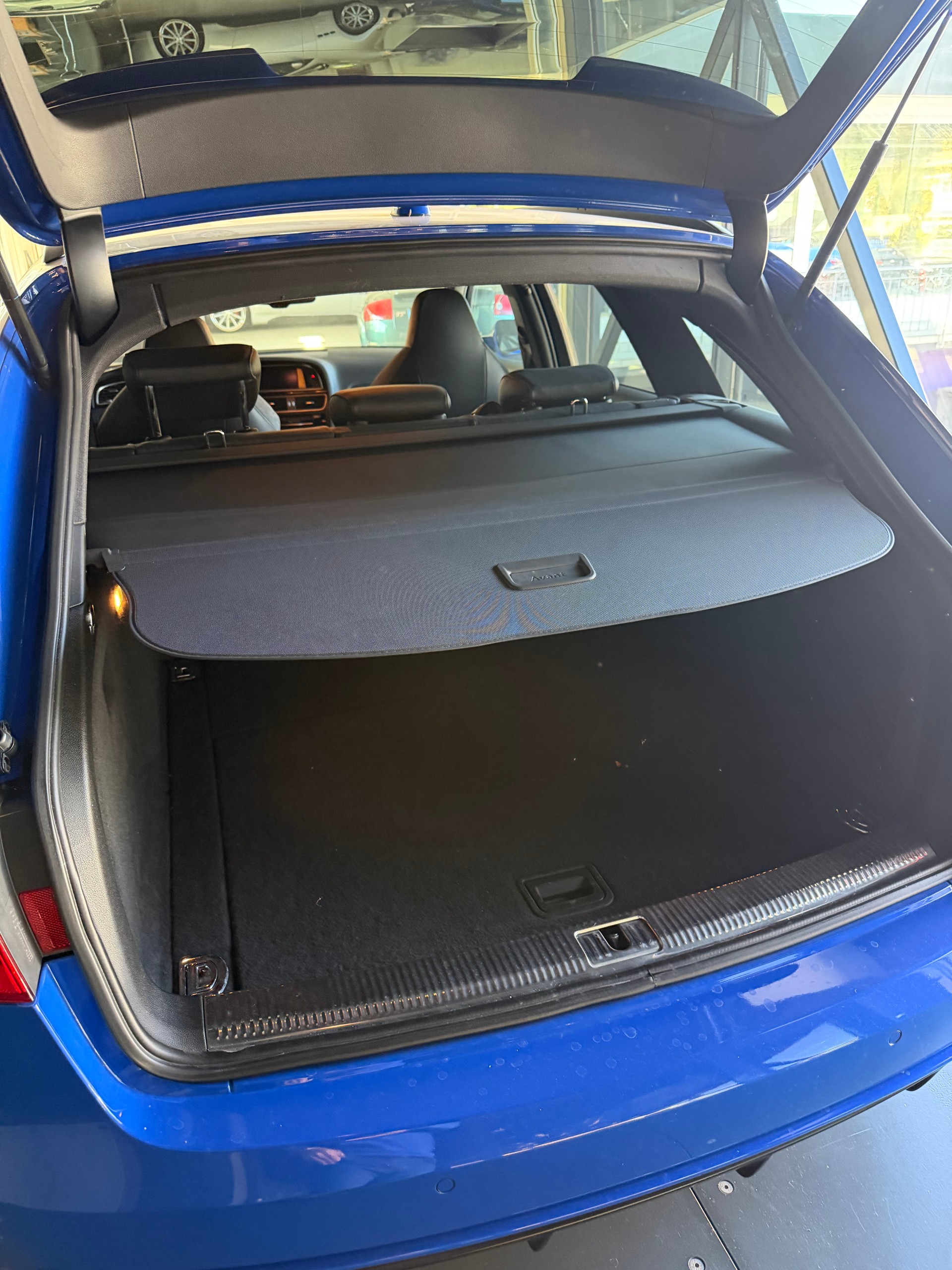 AUDI RS4 Avant 4.2 FSI V8 quattro S-tronic-image-14