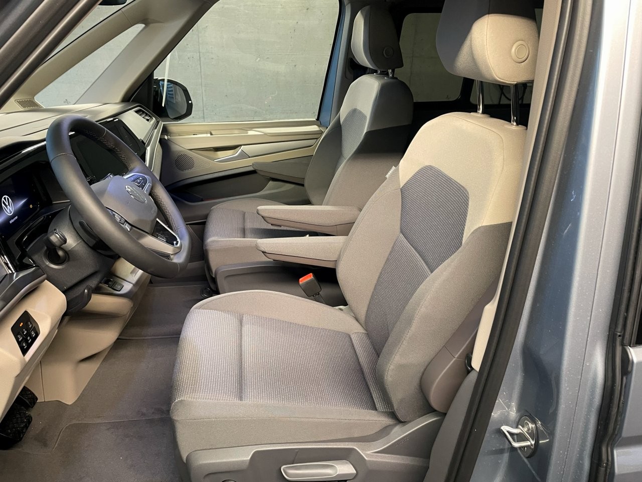 VW Multivan 2.0 TDI Liberty DSG Lang-image-9