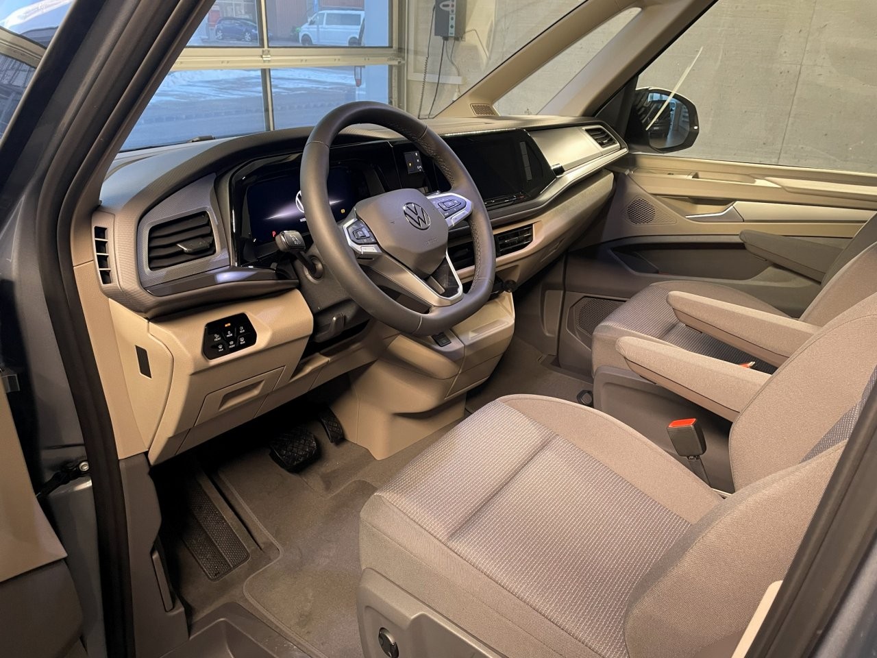 VW Multivan 2.0 TDI Liberty DSG Lang-image-10