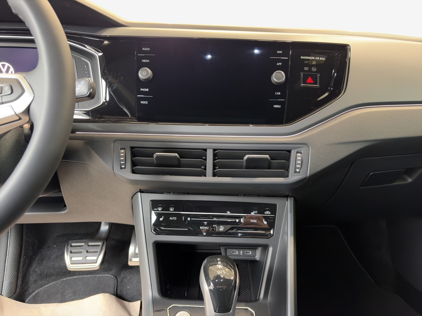 VW Taigo 1.0 TSI R-Line DSG-image-9