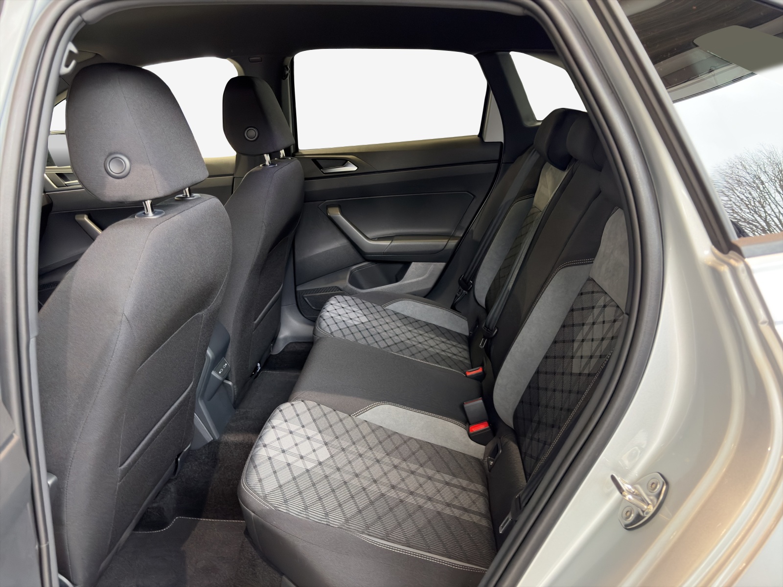 VW Taigo 1.0 TSI R-Line DSG-image-10
