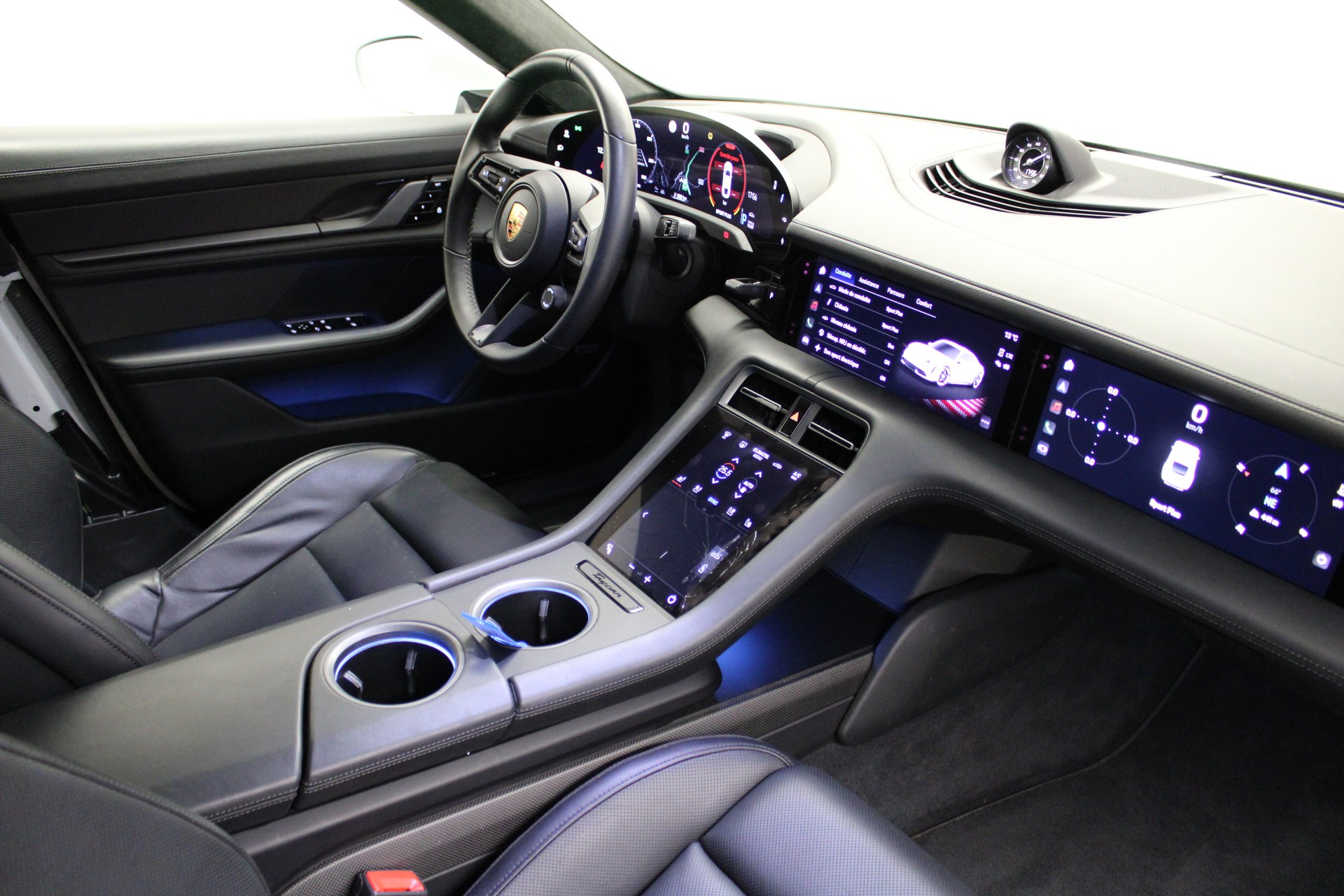 PORSCHE Taycan Turbo S-image-7