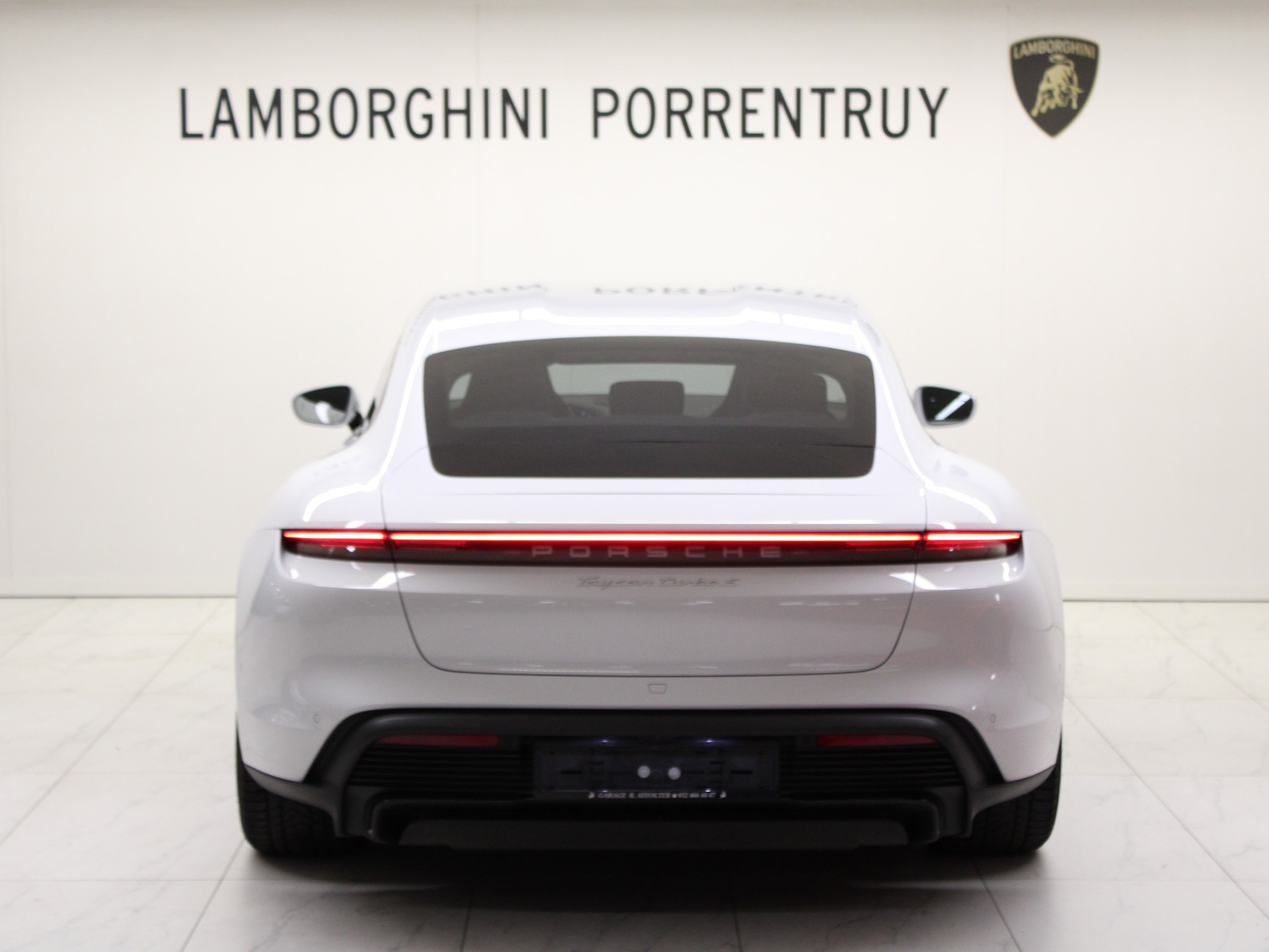 PORSCHE Taycan Turbo S-image-4
