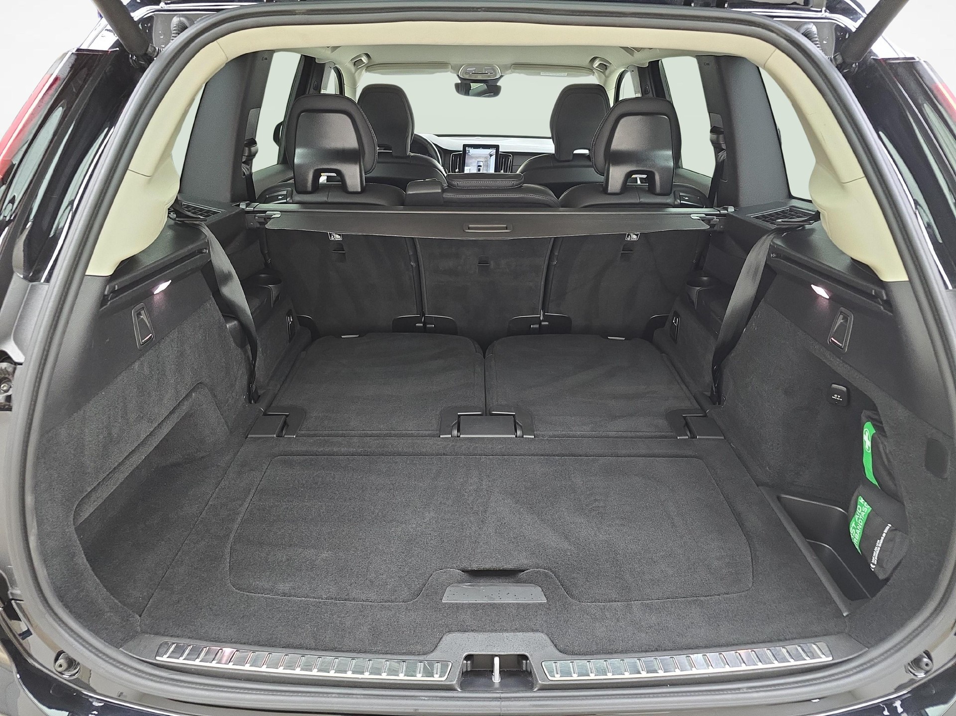 VOLVO XC90 2.0 B5 MH Plus Bright AWD-image-11
