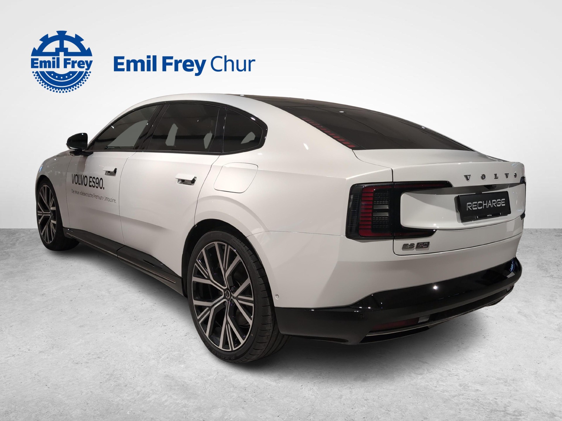 VOLVO ES90 Ultra-showroom-element-2
