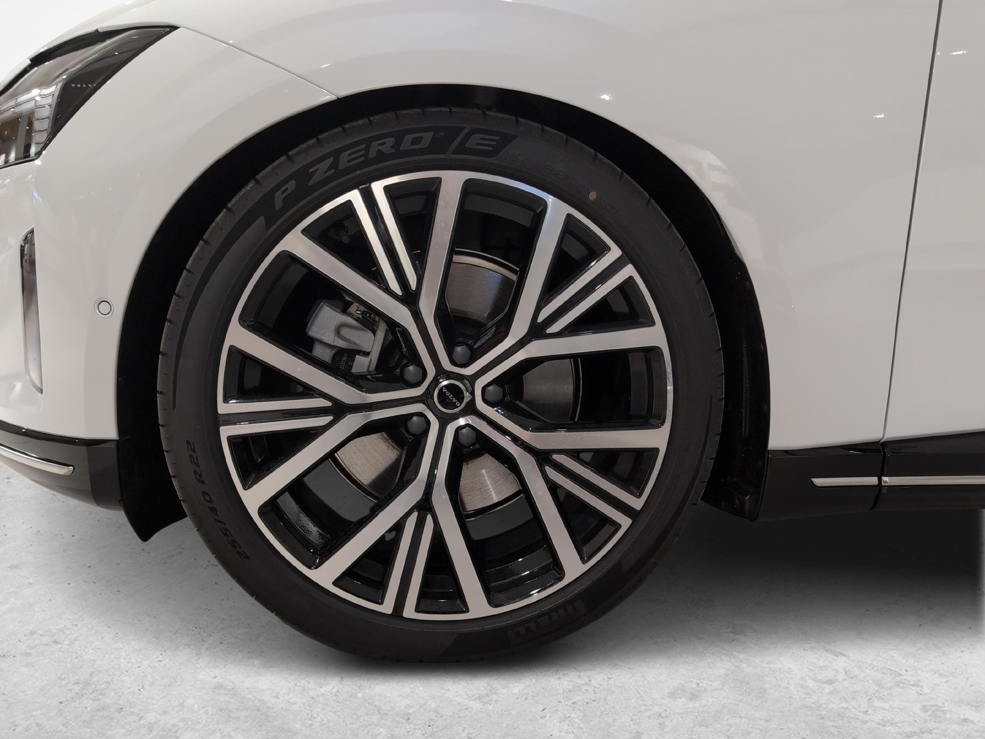 VOLVO ES90 Ultra-image-12