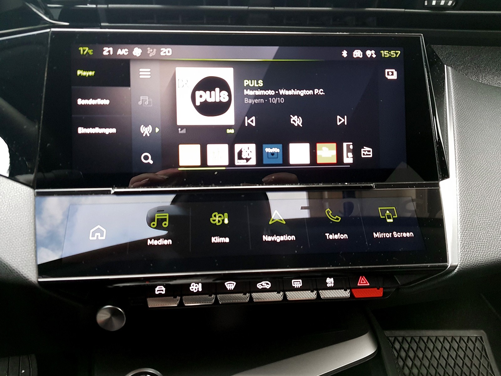 PEUGEOT 308 SW 1.2 PureTech Allure-image-9