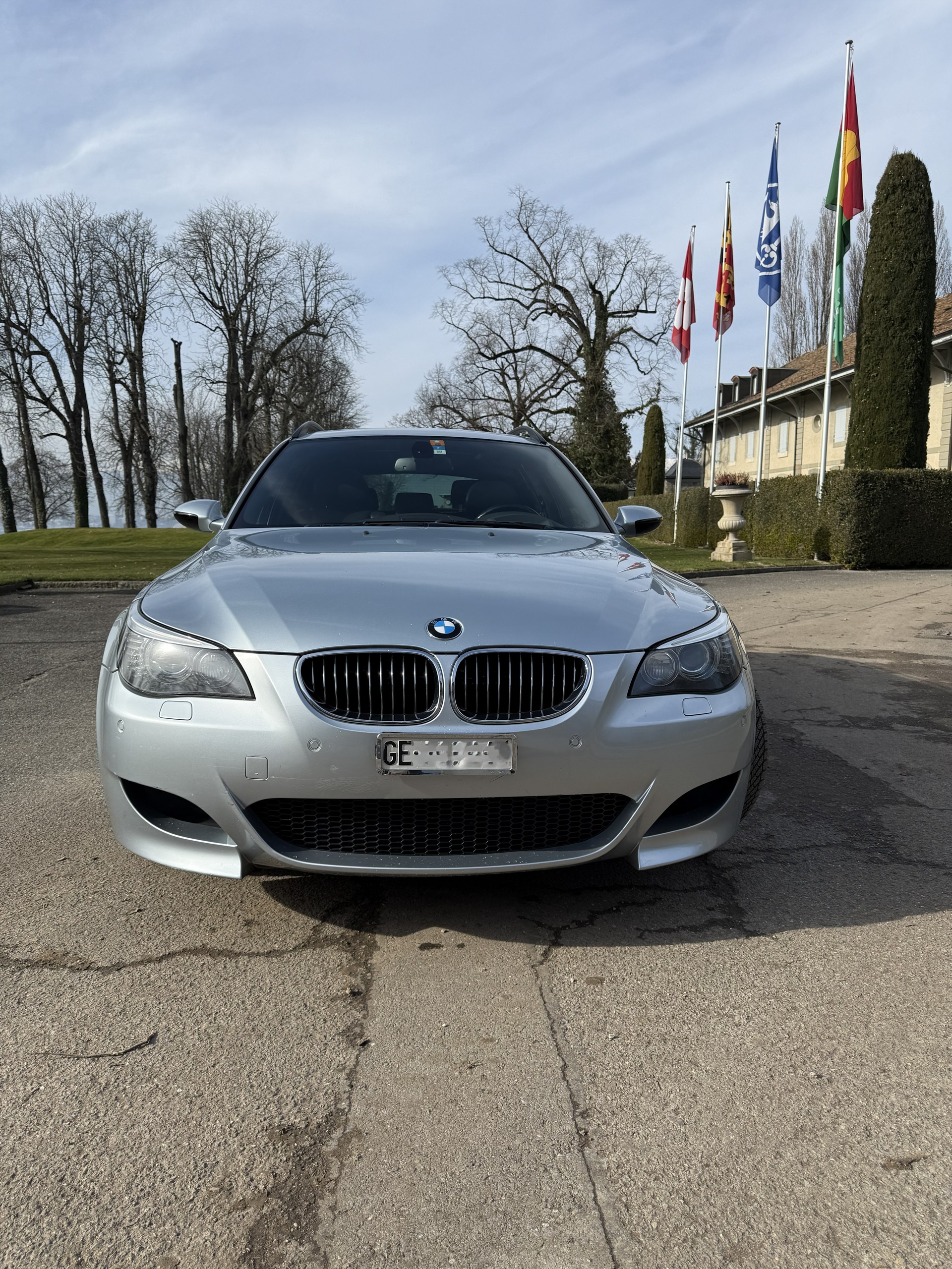 BMW M5 Touring-image-2