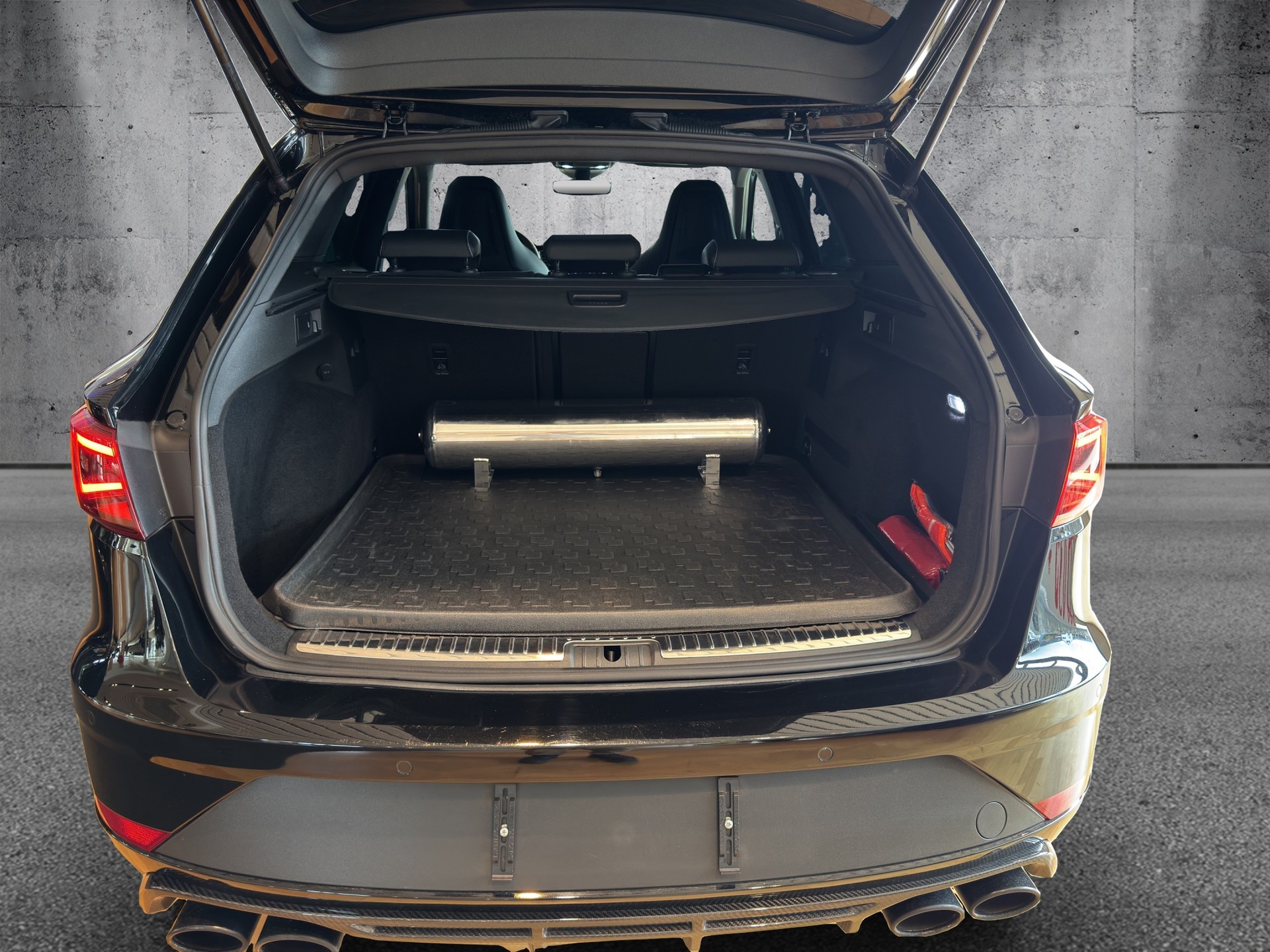 SEAT Leon ST 2.0 TSI Cupra 300 4 Drive DSG-image-13