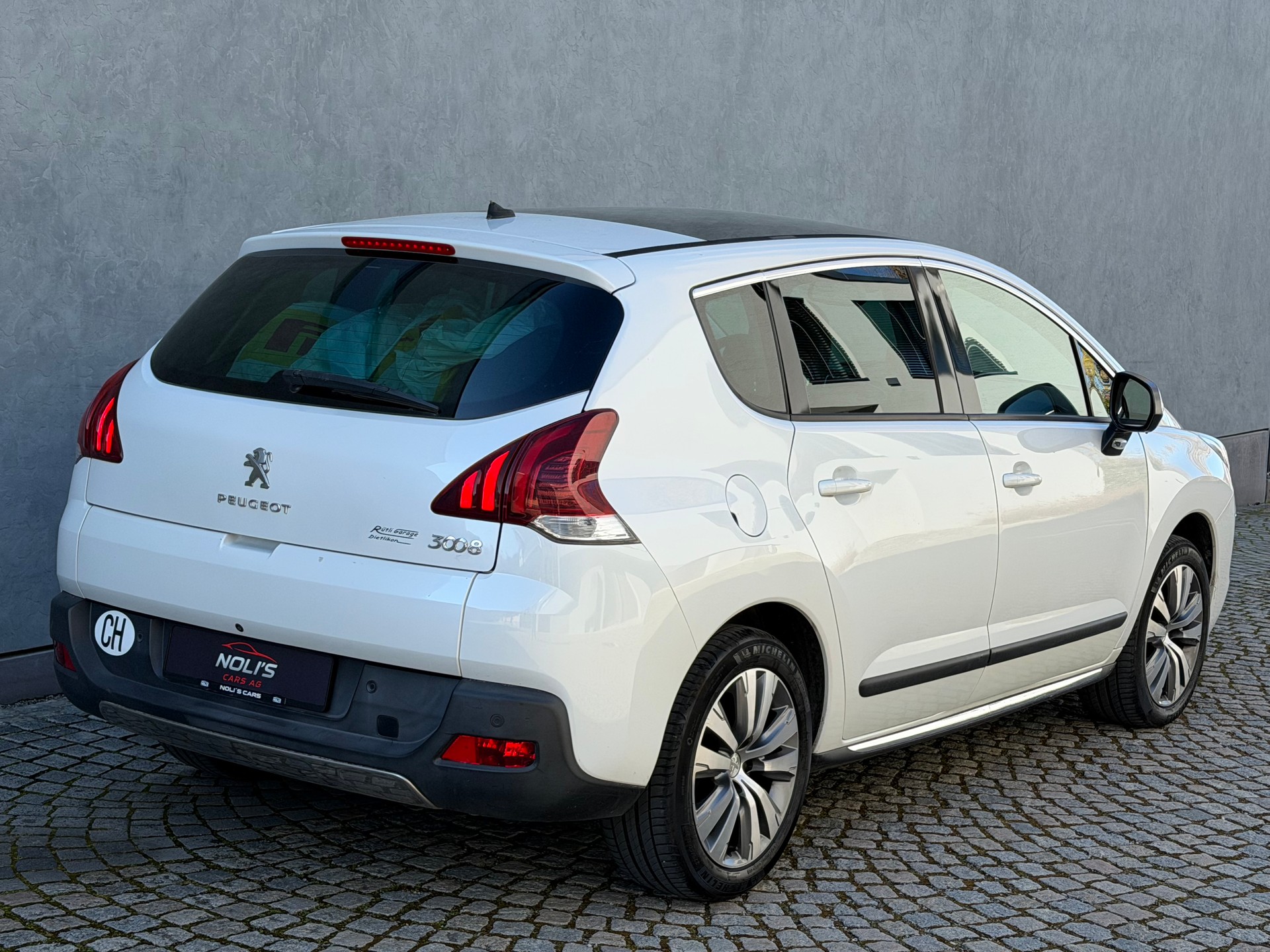 PEUGEOT 3008 2.0 HDI Style Tiptronic-image-4