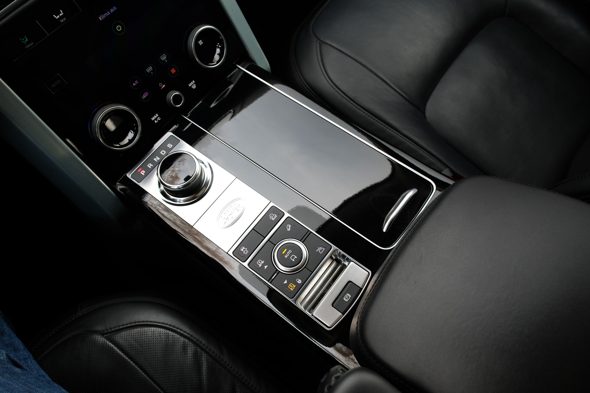 LAND ROVER Range Rover 4.4 SDV8 Autobiography Automatic-image-23