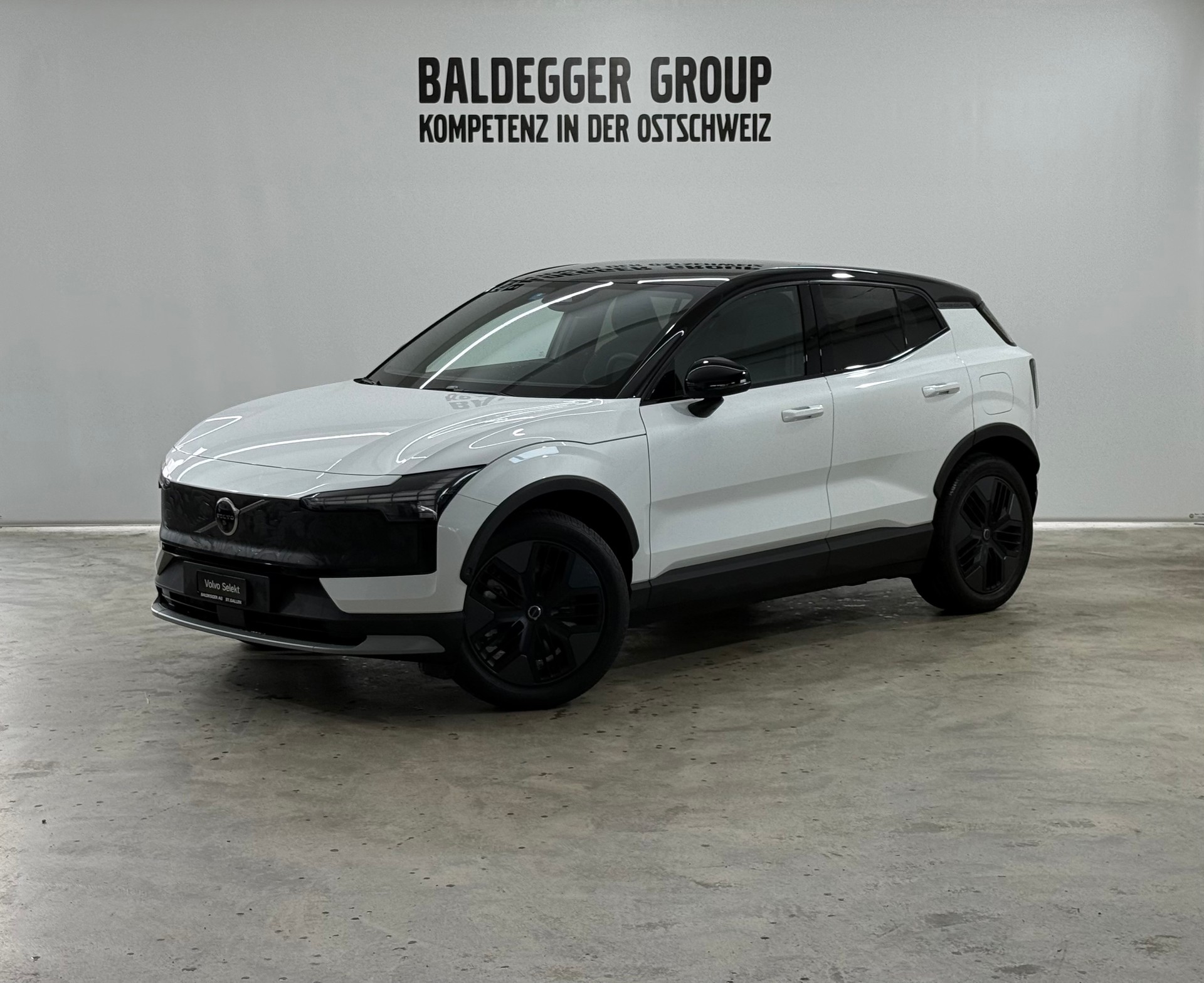 VOLVO EX 30 CC E60 Twin Performance A-image-0