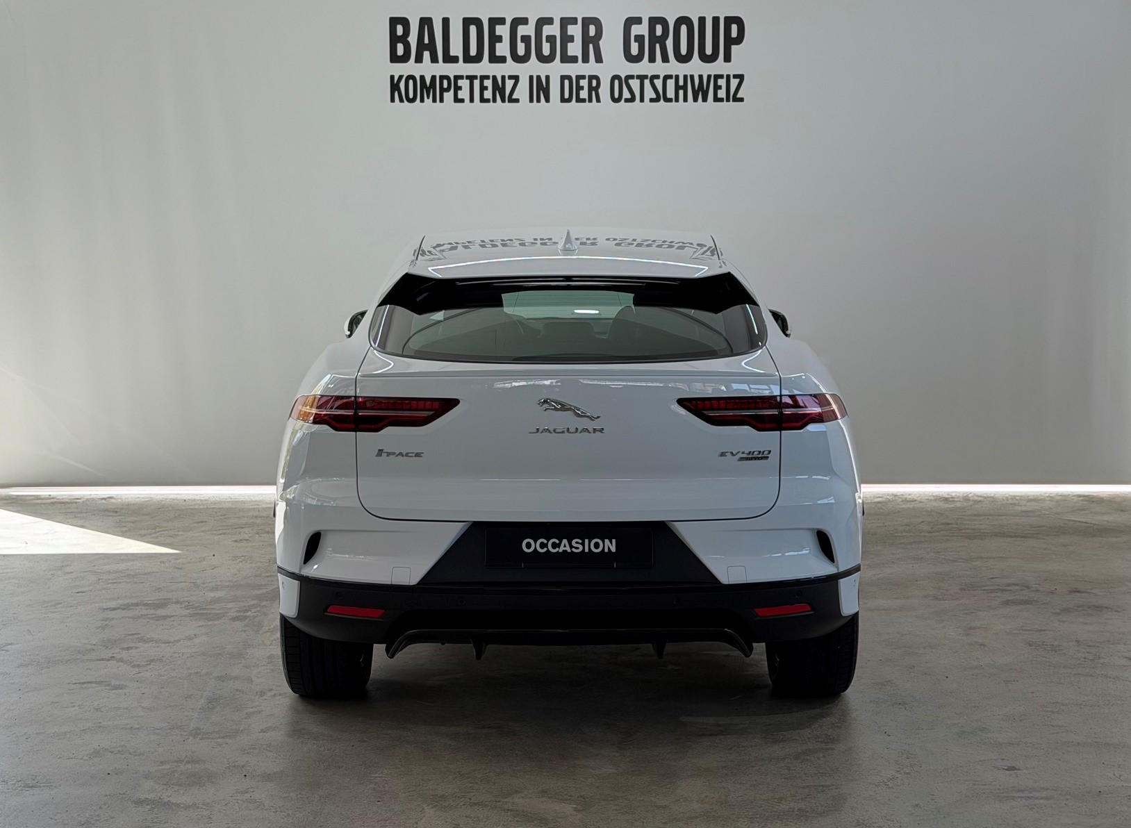 VOLVO I-Pace EV400 S AWD-image-6