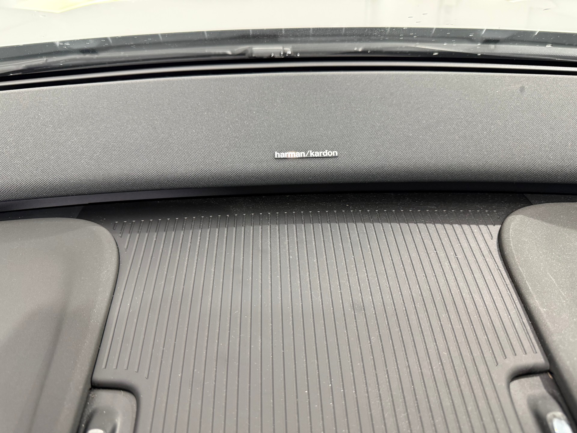 VOLVO EX 30 CC E60 Twin Performance A-image-13