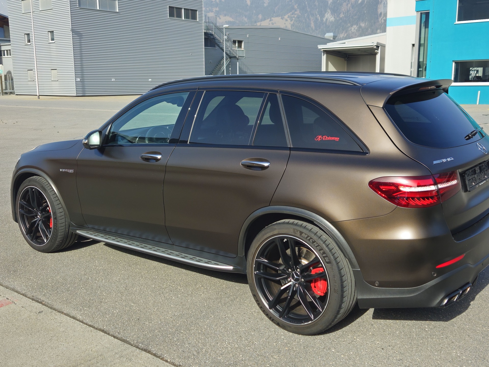MERCEDES-BENZ GLC 63 S AMG 4Matic+ 9G-Tronic-image-4