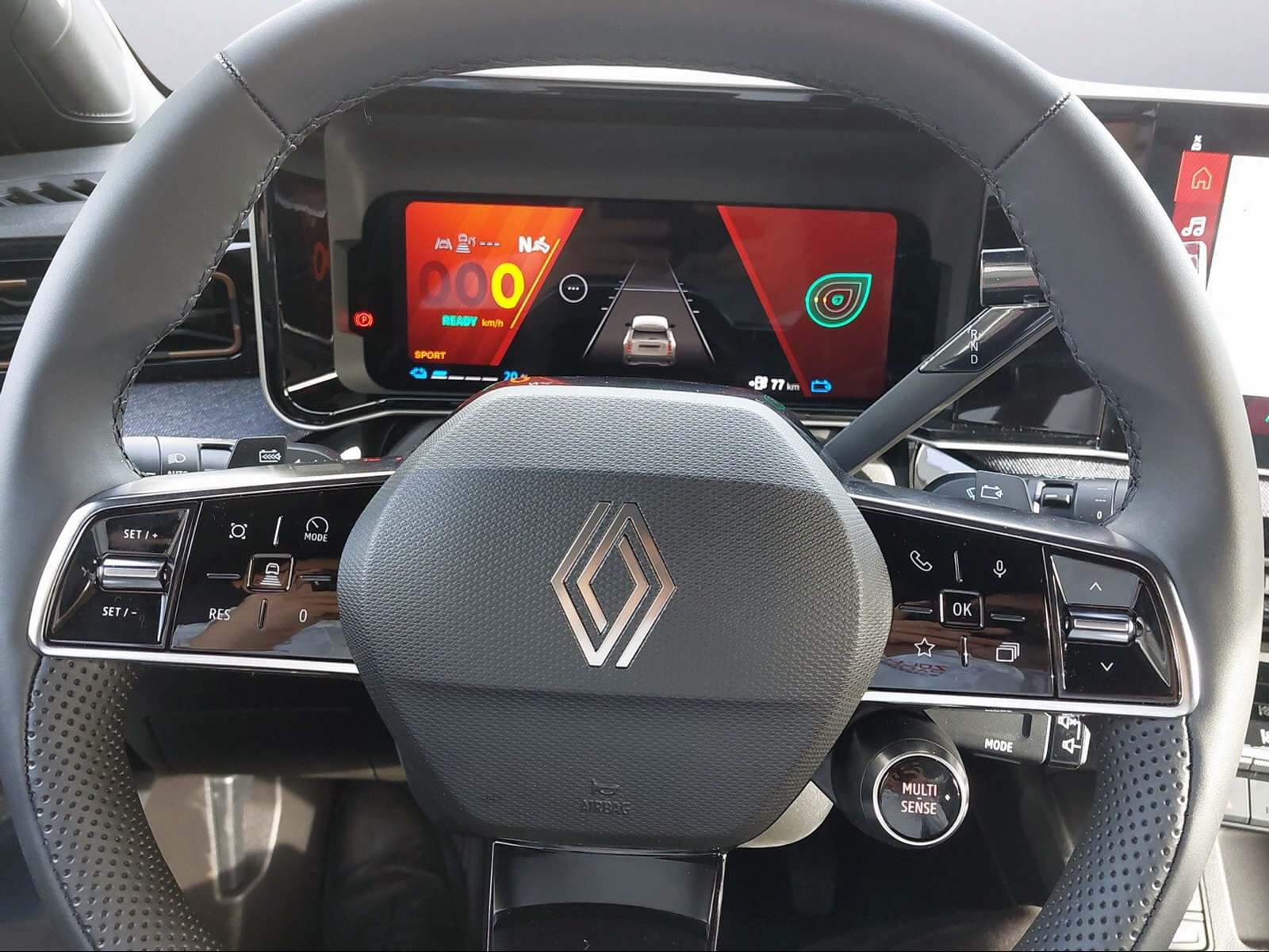 RENAULT R4 E-Tech Comfort Range techno-image-11