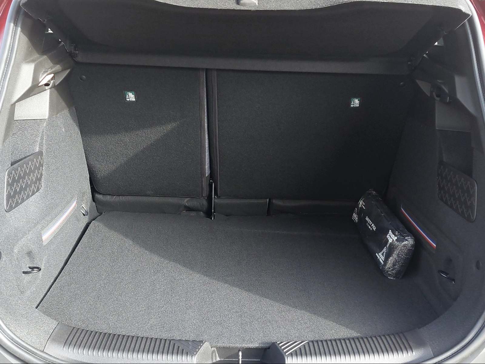 RENAULT R4 E-Tech Comfort Range techno-image-7