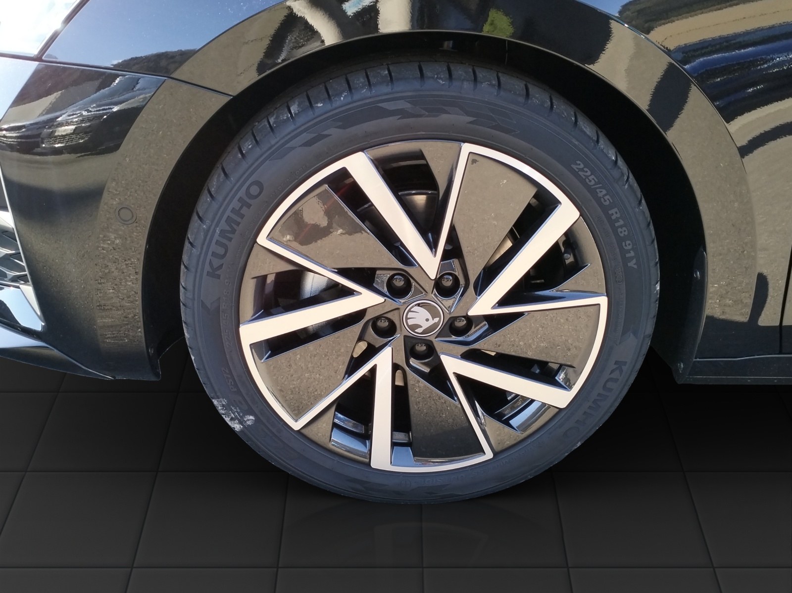 SKODA Octavia Combi 2.0 TSI DSG Dynamic 4x4-image-13