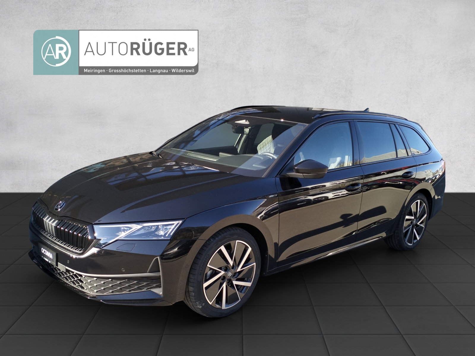 SKODA Octavia Combi 2.0 TSI DSG Dynamic 4x4-image-0