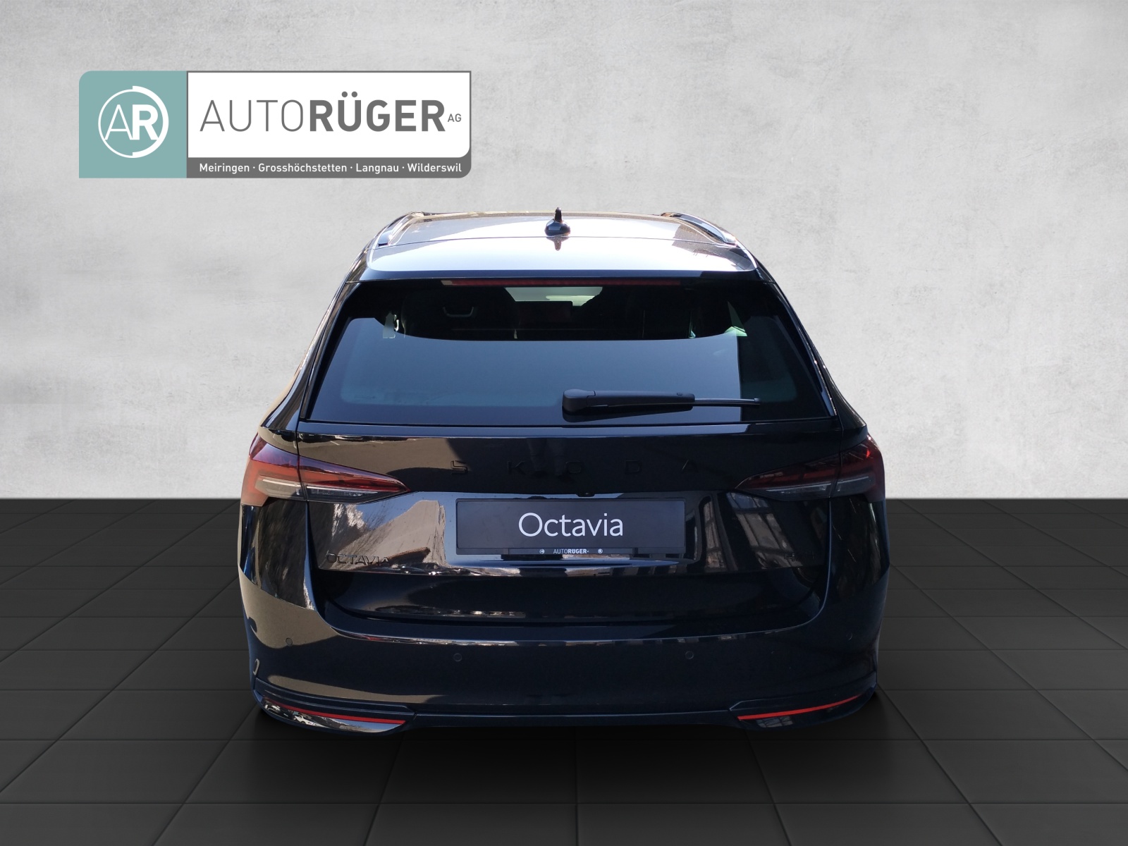 SKODA Octavia Combi 2.0 TSI DSG Dynamic 4x4-image-4