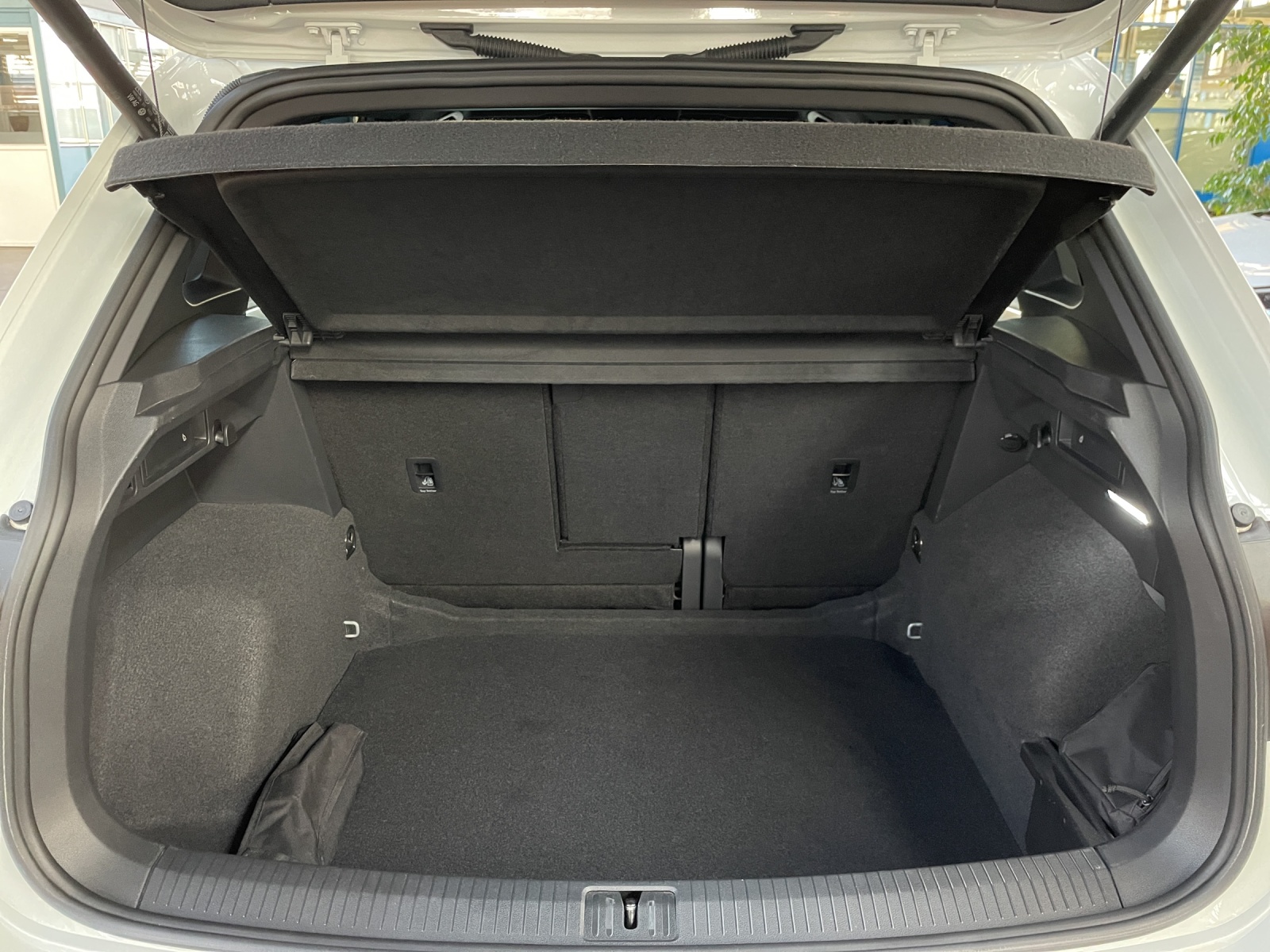 VW Tiguan 2.0 TDI SCR R-Line DSG-image-10