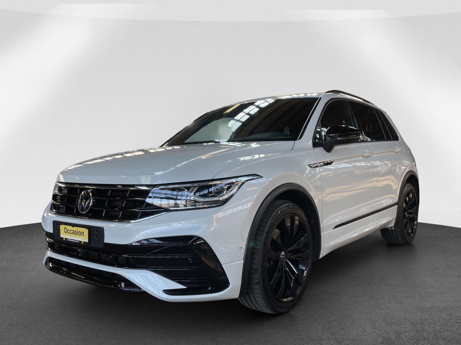 VW Tiguan 2.0 TDI SCR R-Line DSG-image-2