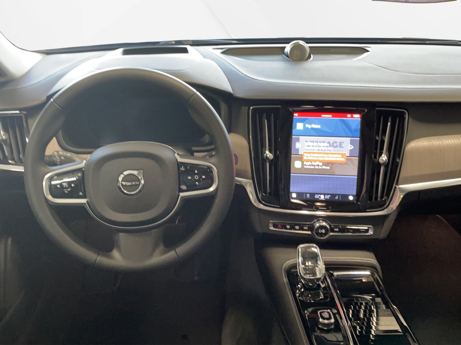 VOLVO S90 2.0 T8 TE Ultimate Dark eAWD-image-6