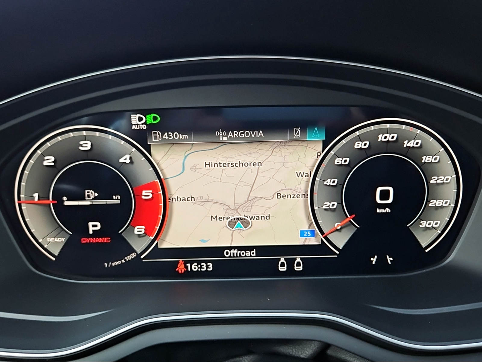 AUDI A5 Coupé 40 TDI Design quattro S-tronic Mythosschwarz Metallic-image-9