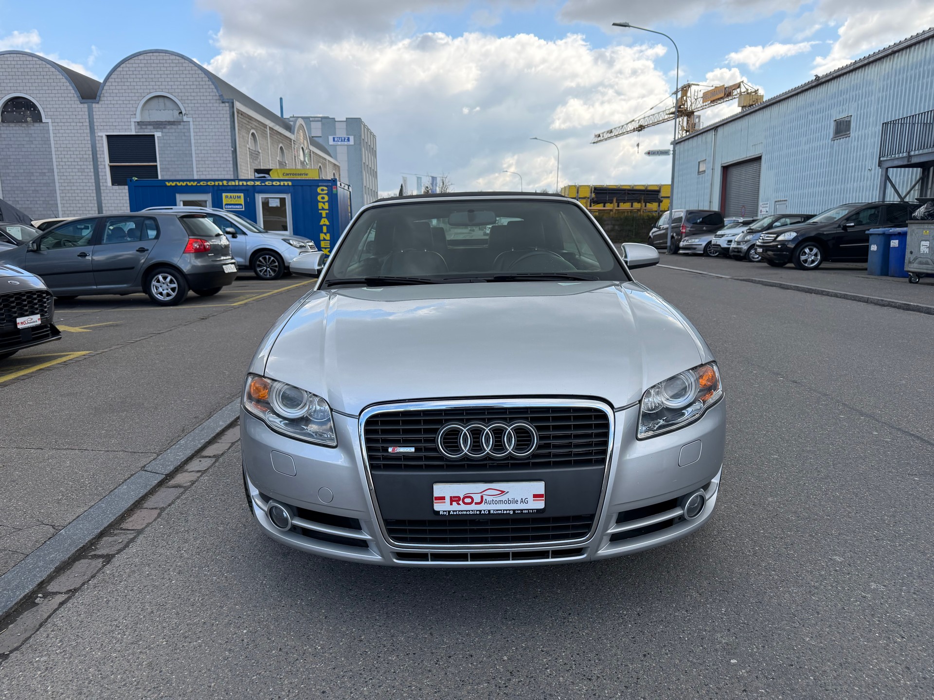 AUDI A4 Cabriolet 2.0T FSI multitronic-image-2