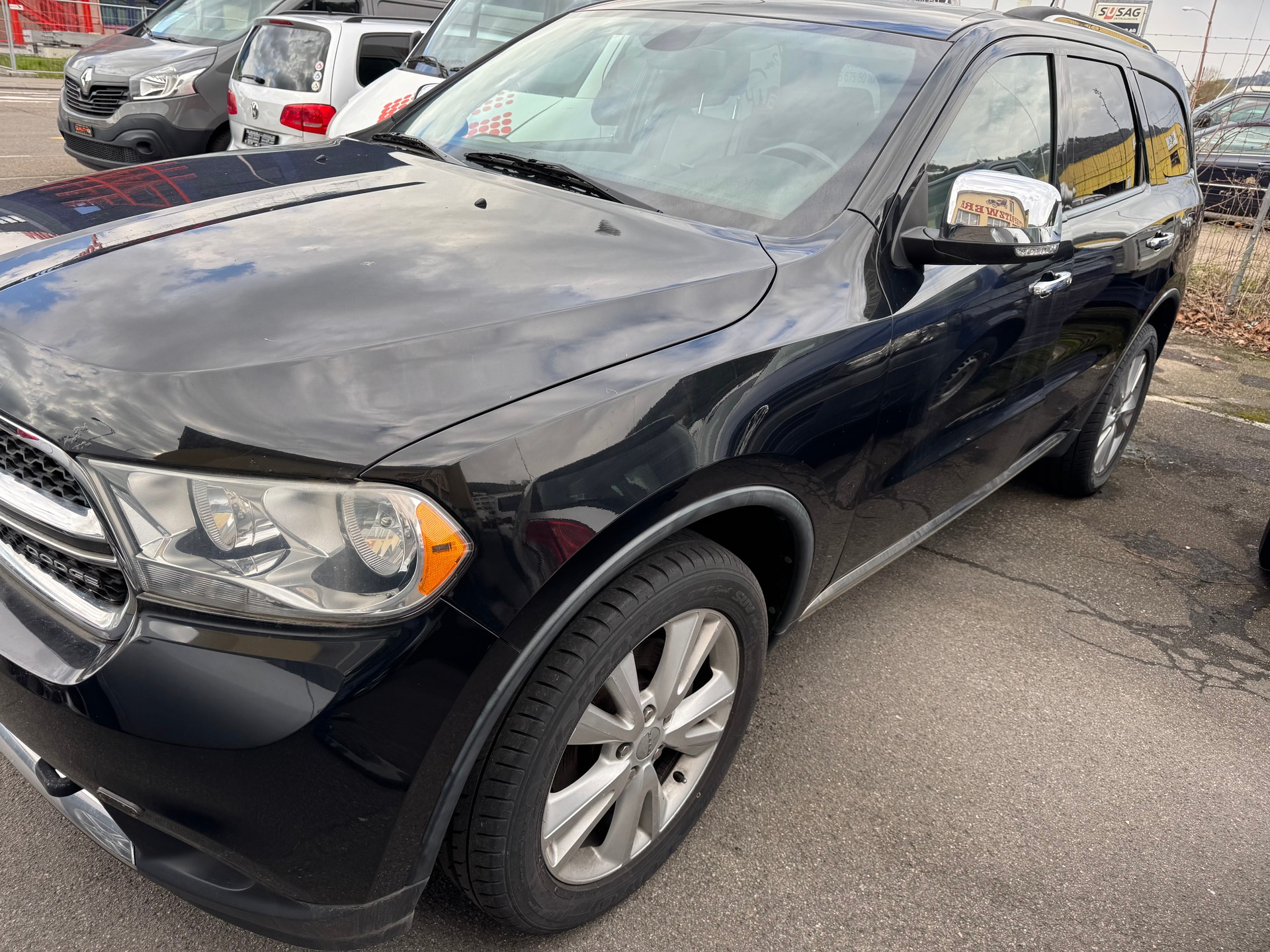 DODGE Durango-image-1