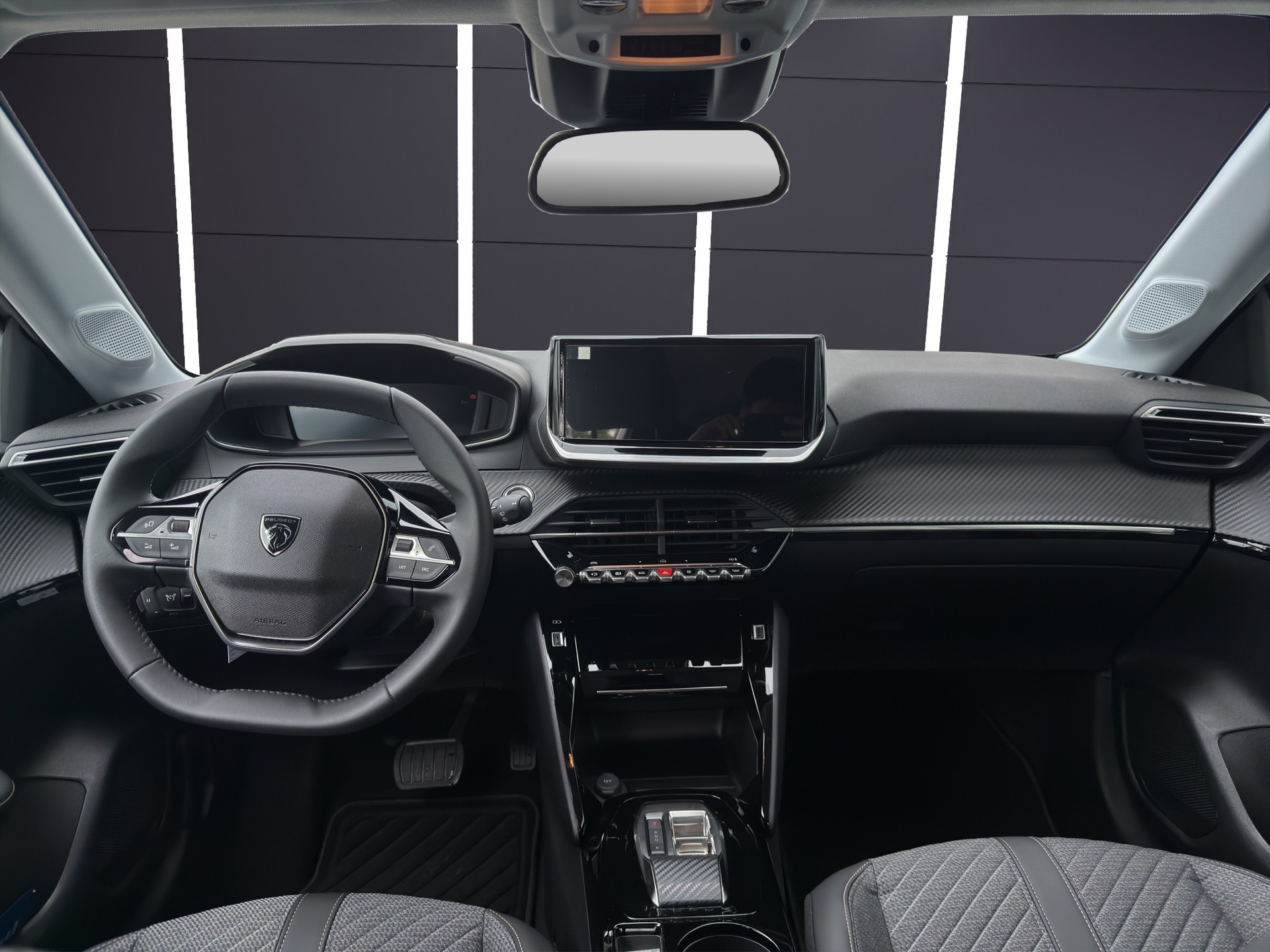PEUGEOT 208 e Allure-image-7