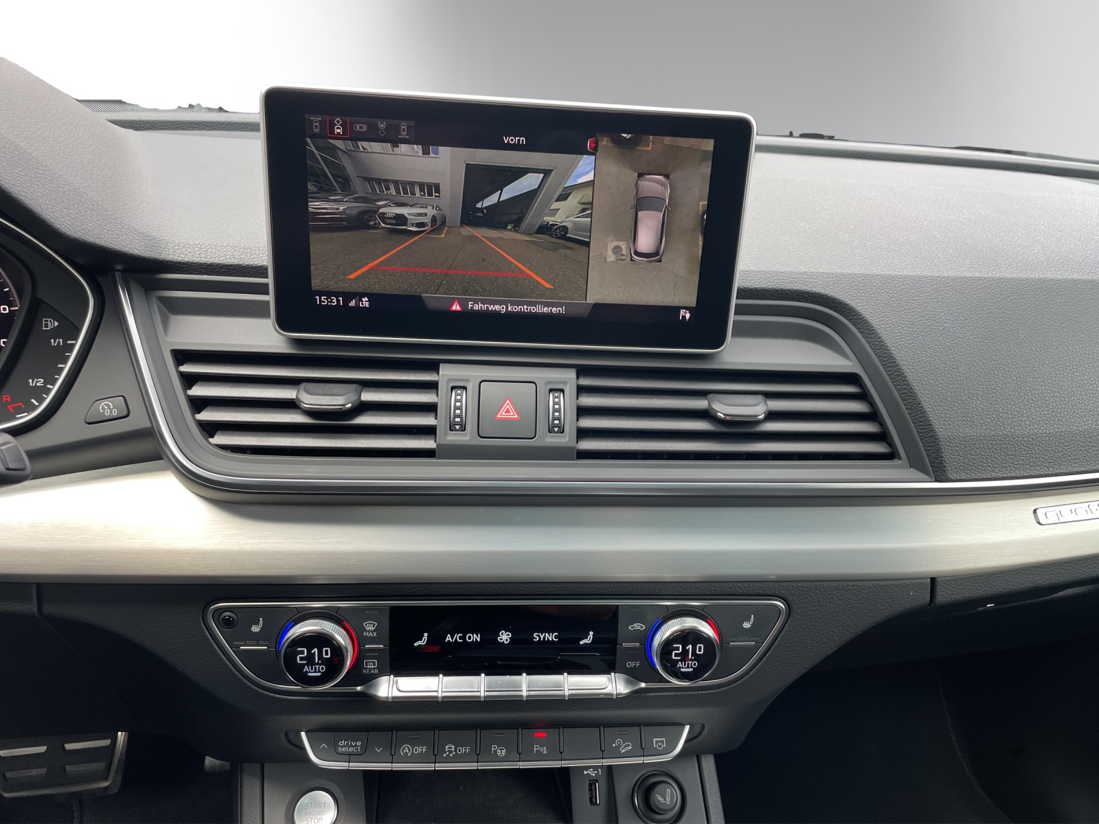 AUDI Q5 45 TFSI sport quattro S-tronic-image-13