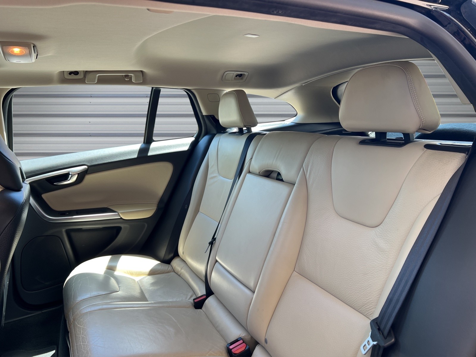 VOLVO V60 D5 AWD Summum Geartronic-image-10