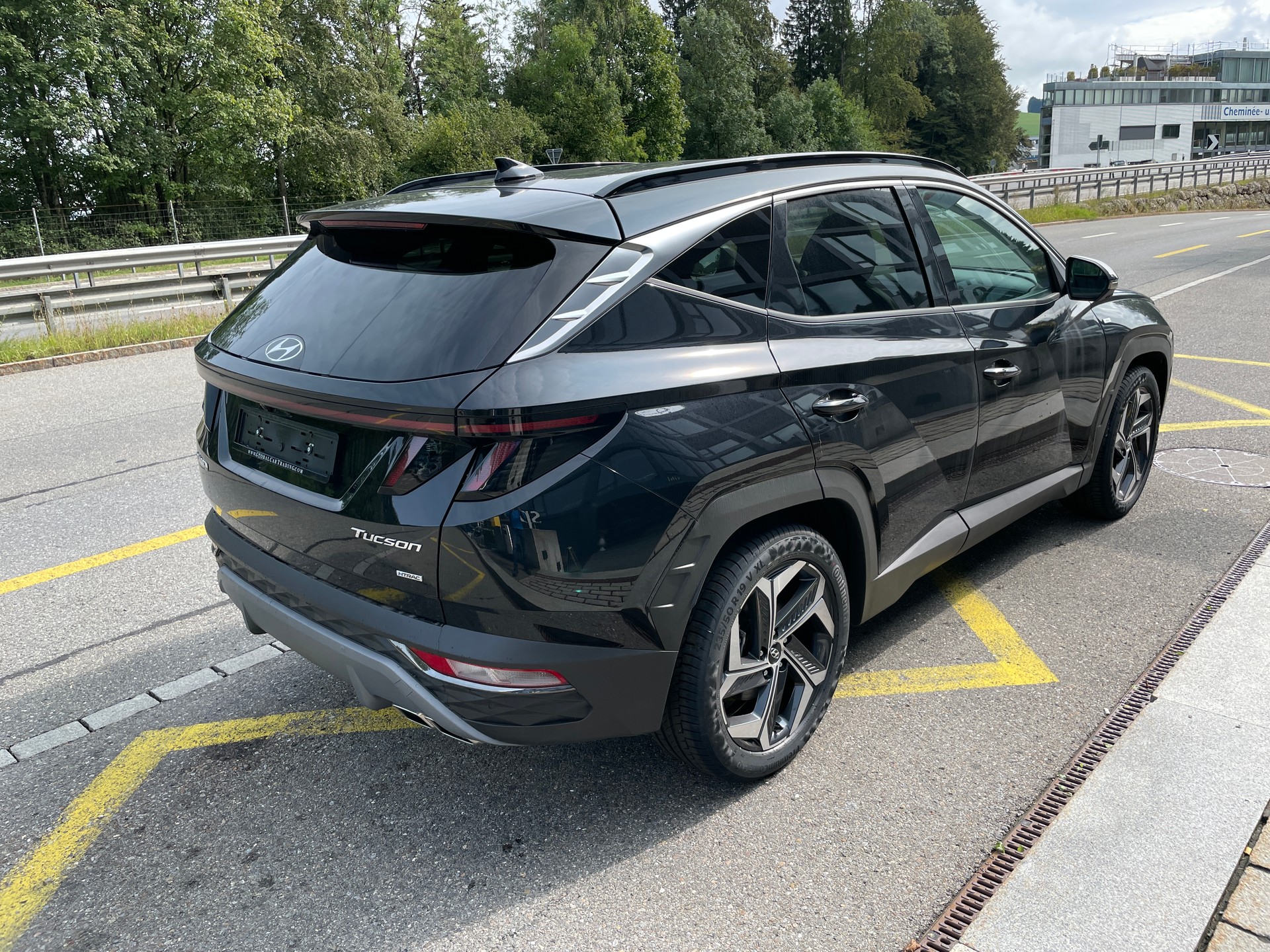 HYUNDAI Tucson 1.6 CRDI 48V Swiss Giga Edition 4WD DCT-image-4