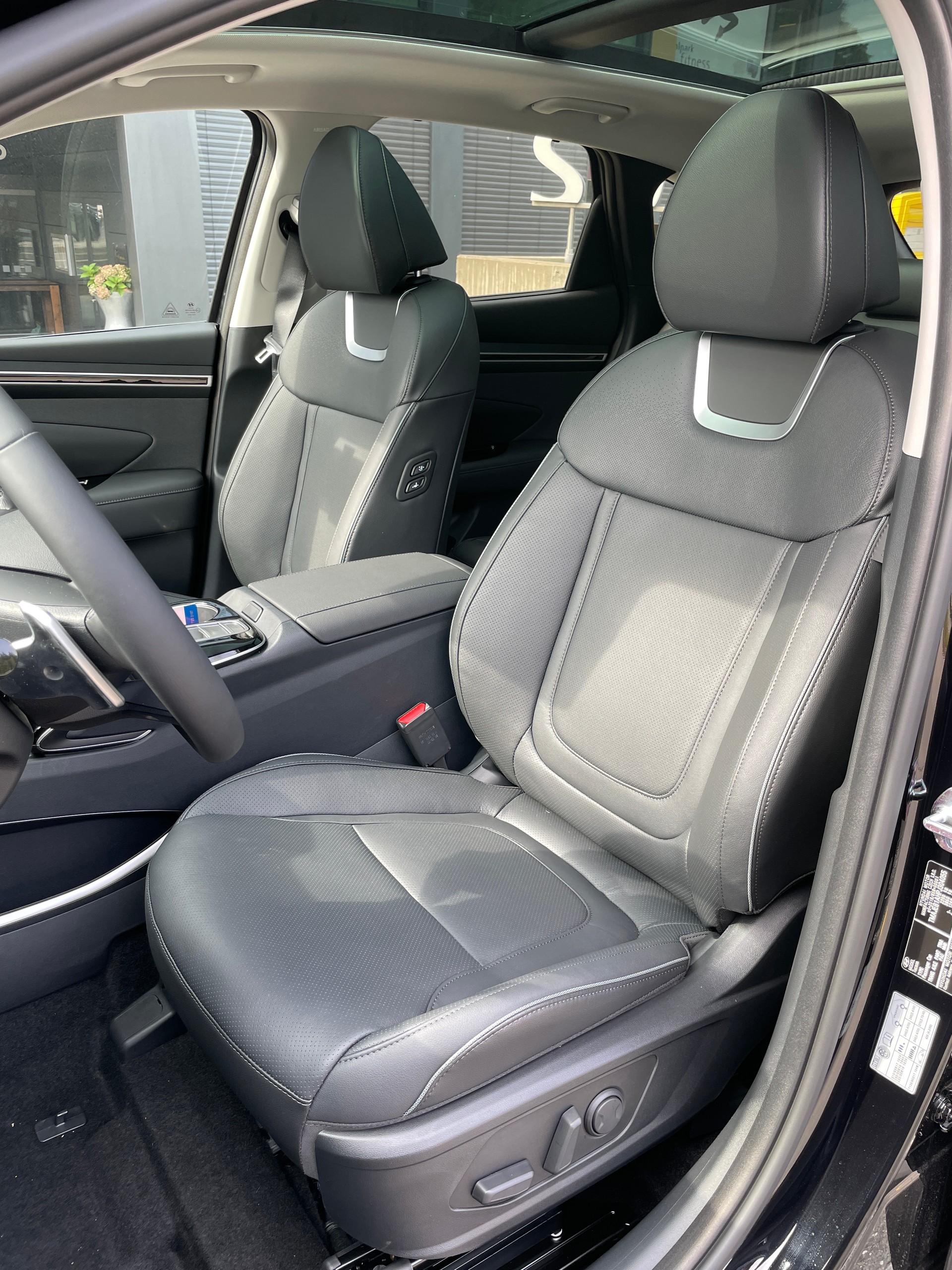 HYUNDAI Tucson 1.6 CRDI 48V Swiss Giga Edition 4WD DCT-image-12