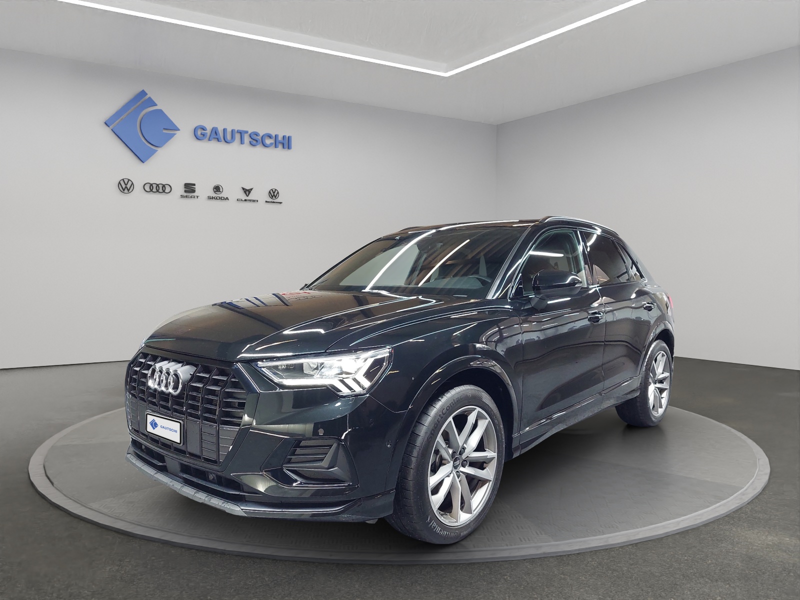 AUDI Q3 35 TFSI advanced Attraction S-tronic — slika 1