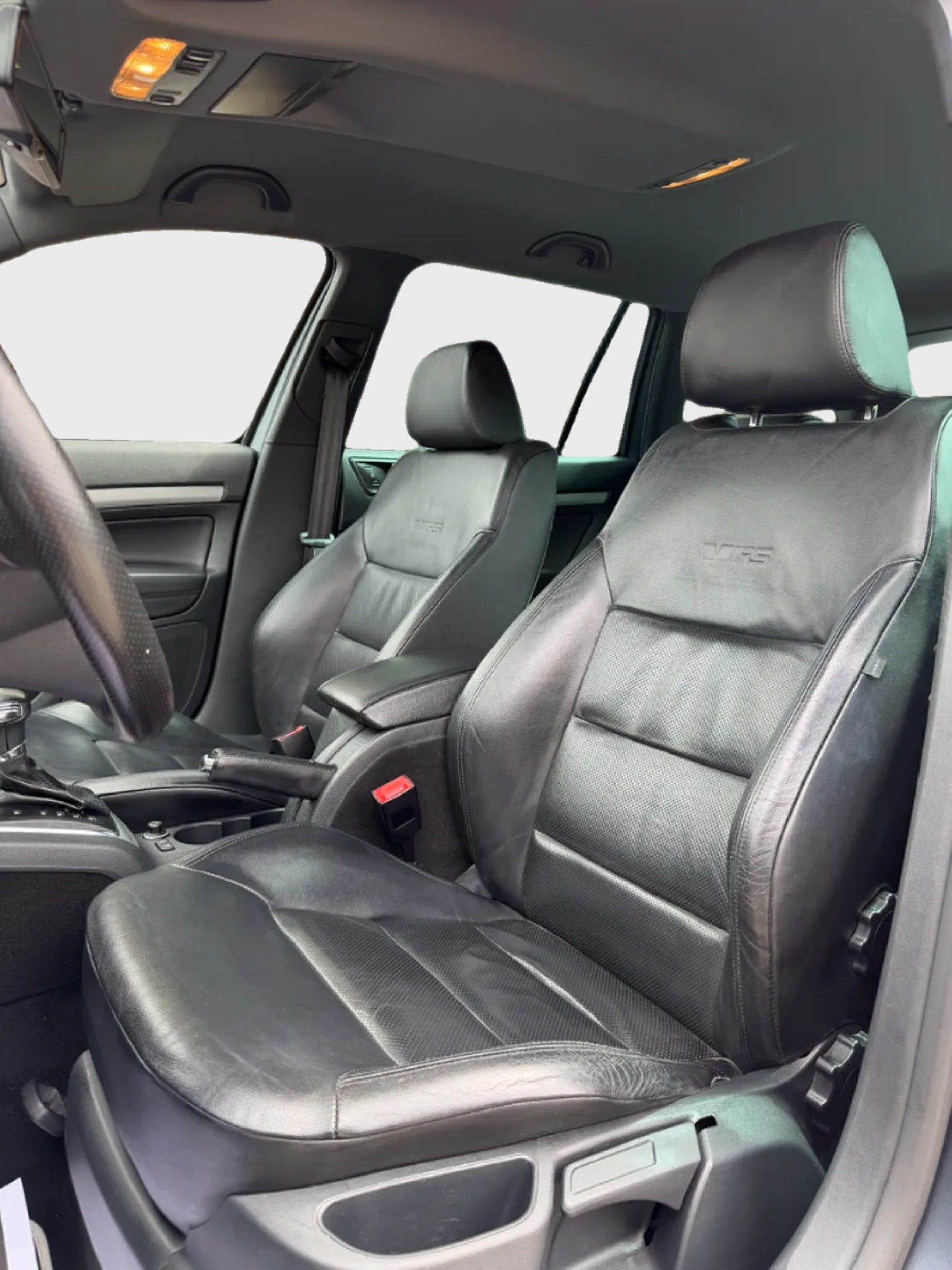 SKODA Octavia Combi 2.0 TSI RS DSG-image-9