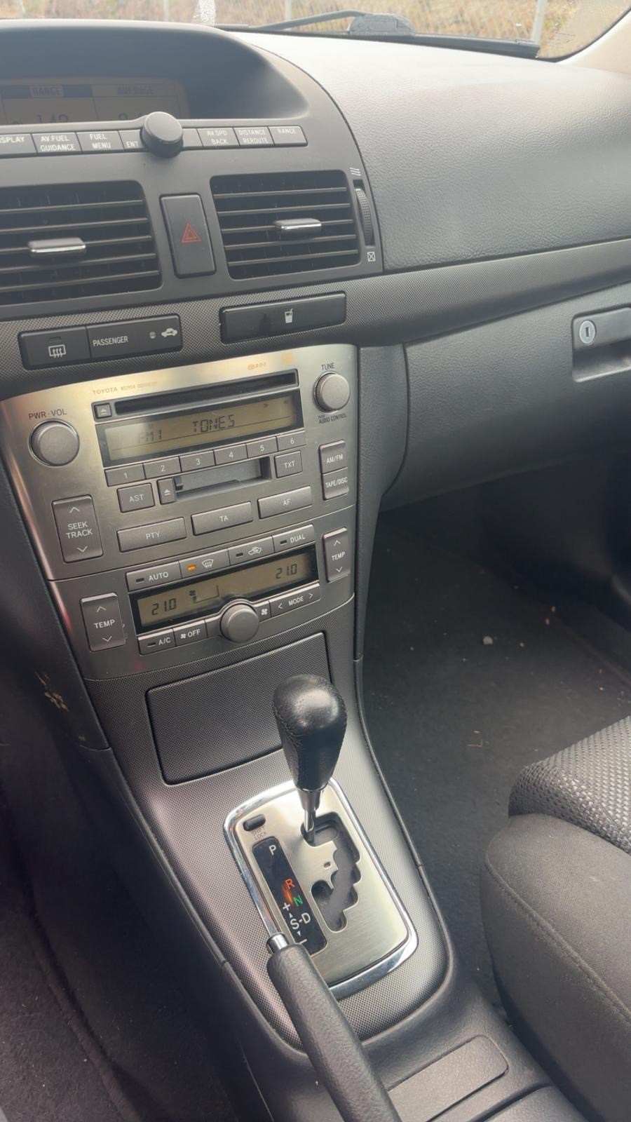 TOYOTA Avensis 2.4 D4 VVT-i Linea Sol Sedan T-Step5-image-11