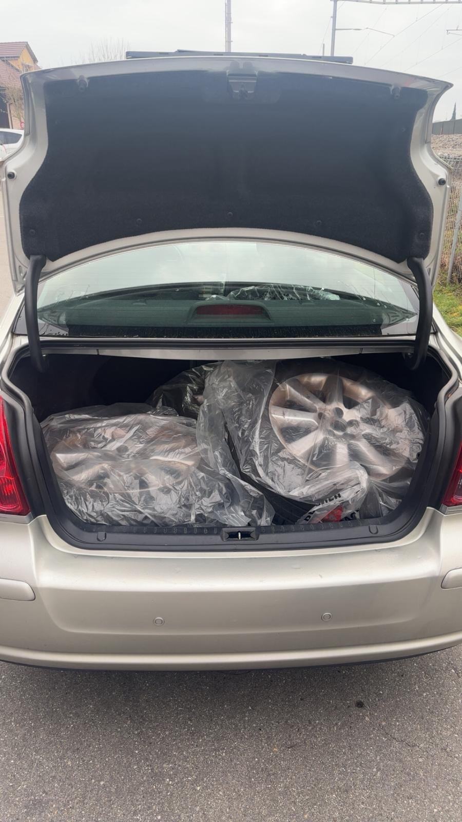 TOYOTA Avensis 2.4 D4 VVT-i Linea Sol Sedan T-Step5-image-4