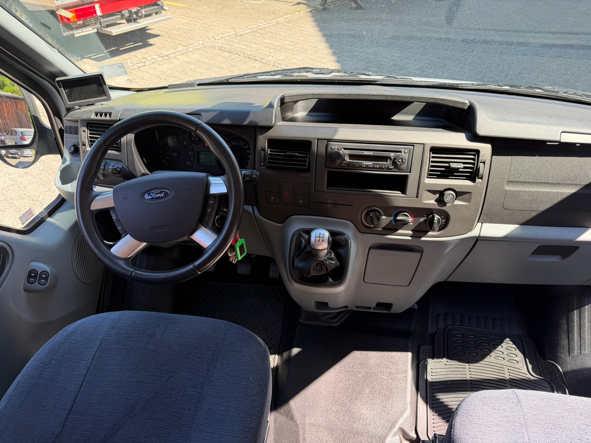 FORD Transit 2.2 TDCi 350 L-image-7