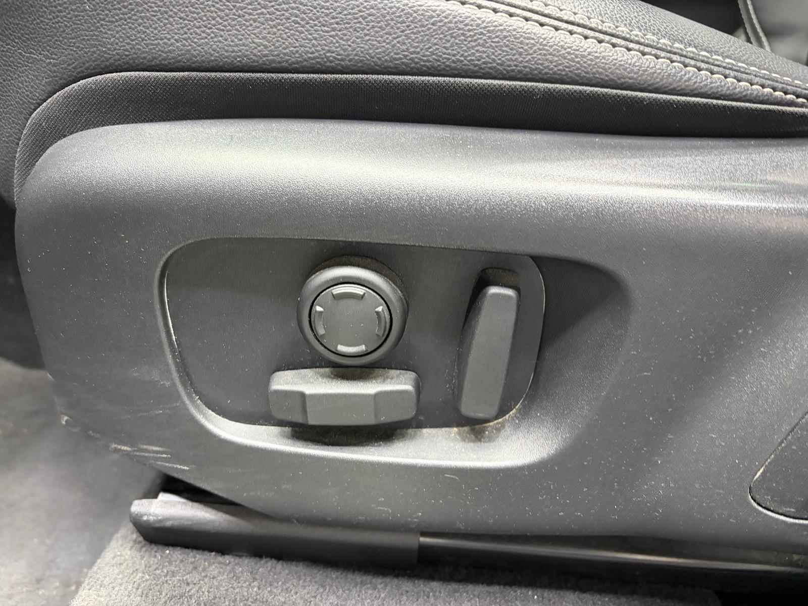 LAND ROVER Range Rover Velar R-Dynamic P 250 SE Automatic-image-10