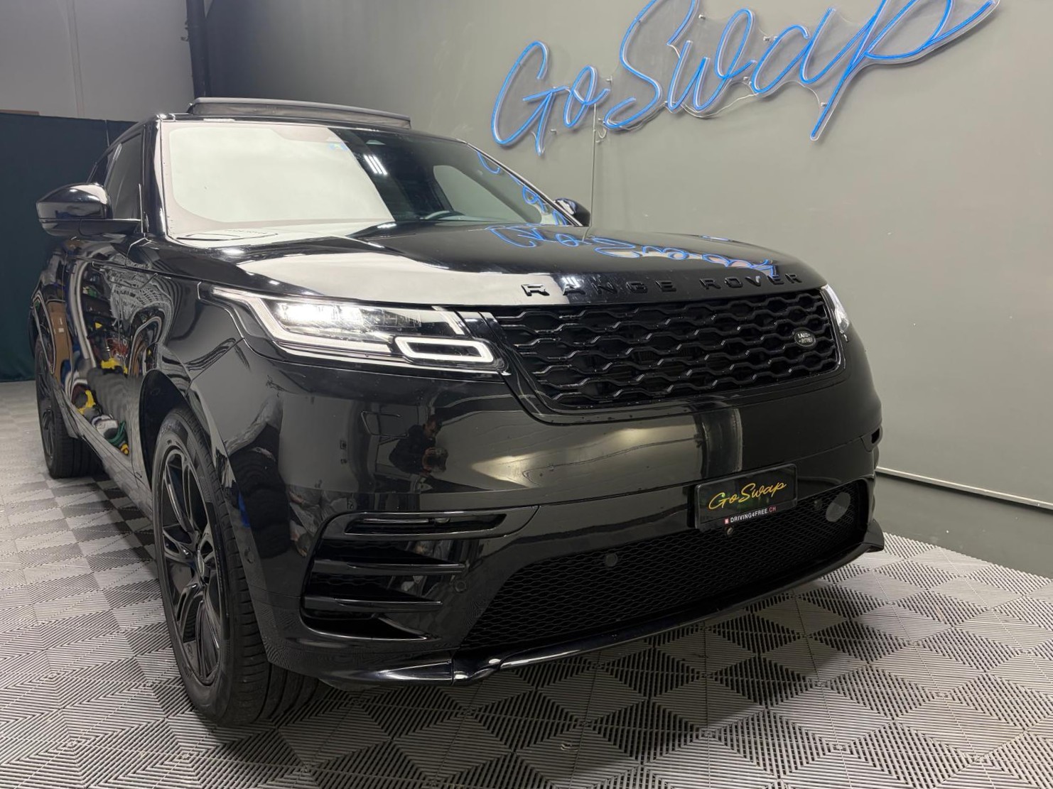 LAND ROVER Range Rover Velar R-Dynamic P 250 SE Automatic-image-2