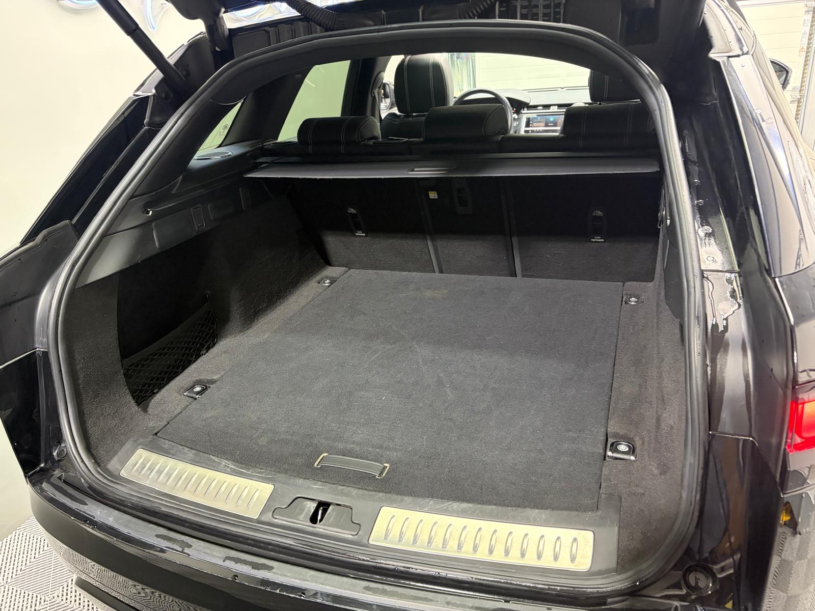 LAND ROVER Range Rover Velar R-Dynamic P 250 SE Automatic-image-24